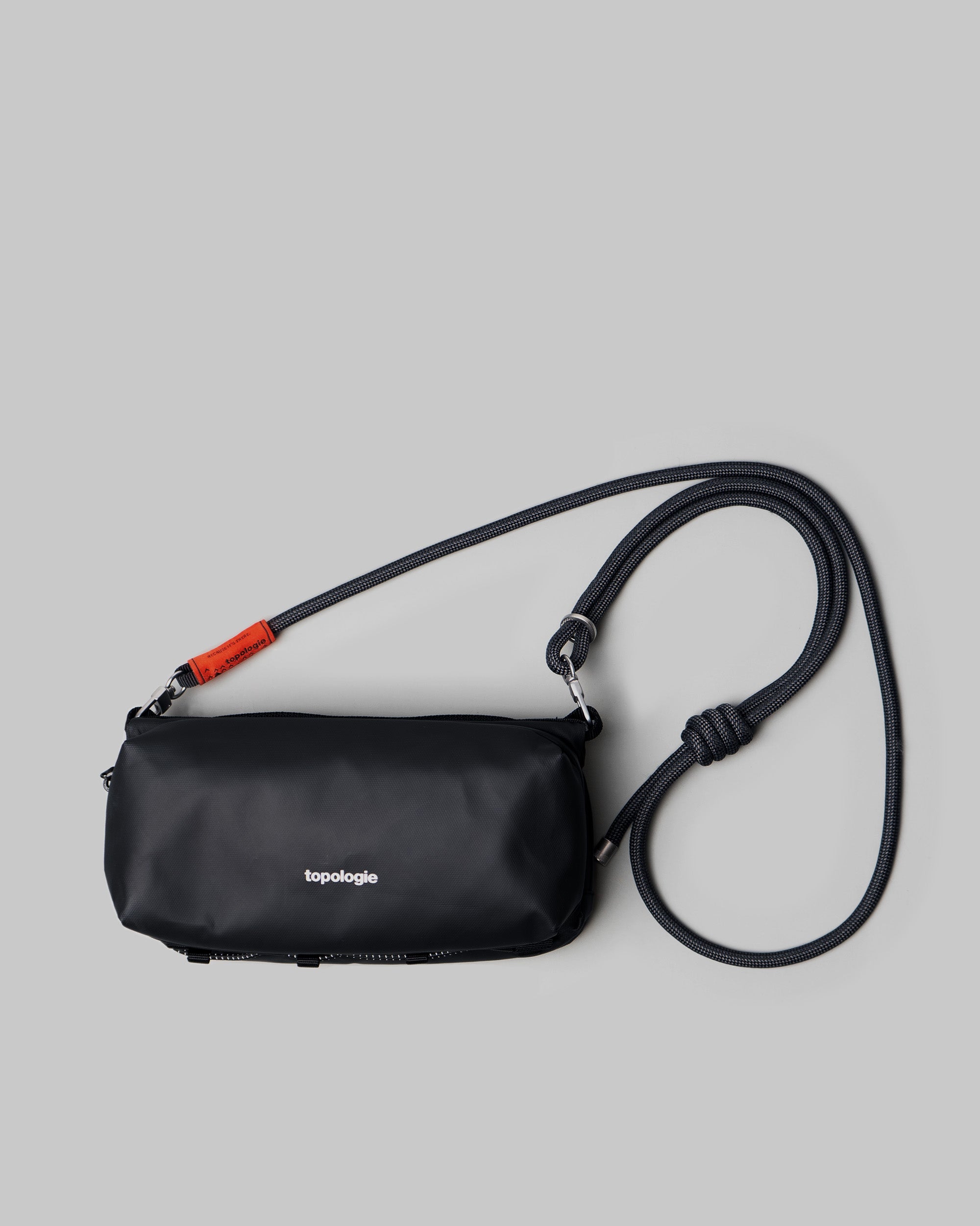 Topologie Bottle Sacoche Bag in Black Dry Topologie