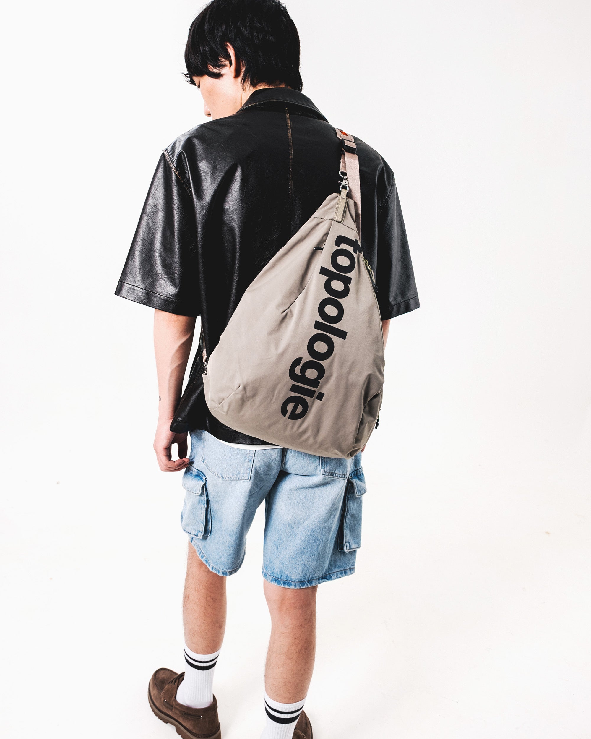 Sling 大號斜挎機能包