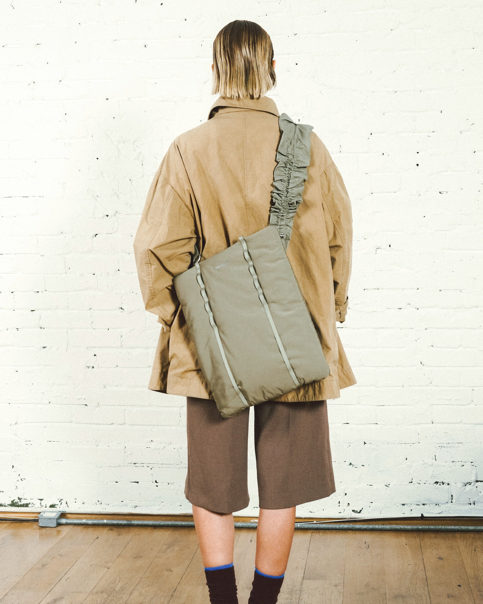 Cloud 16吋手提包