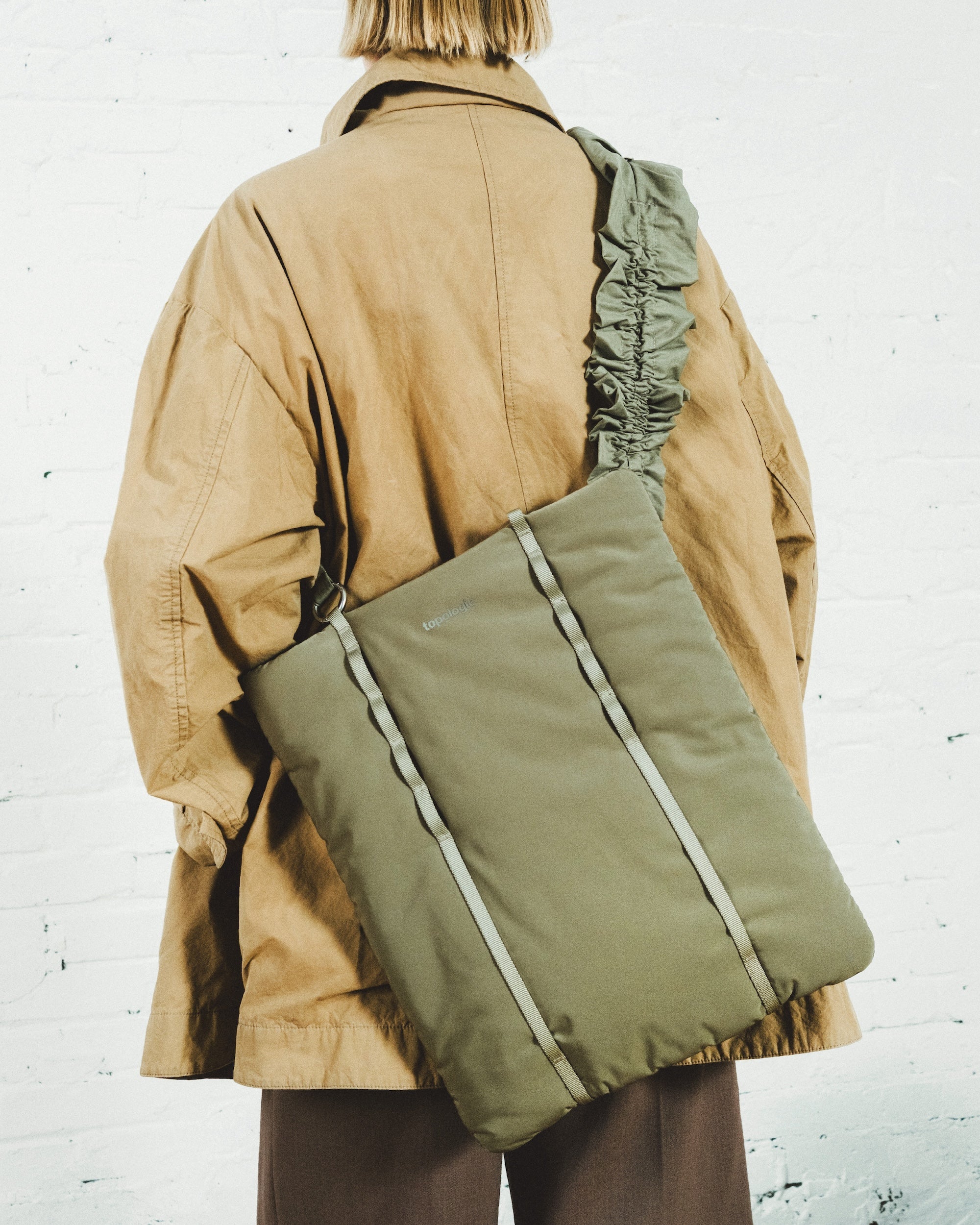 Cloud 16吋手提包