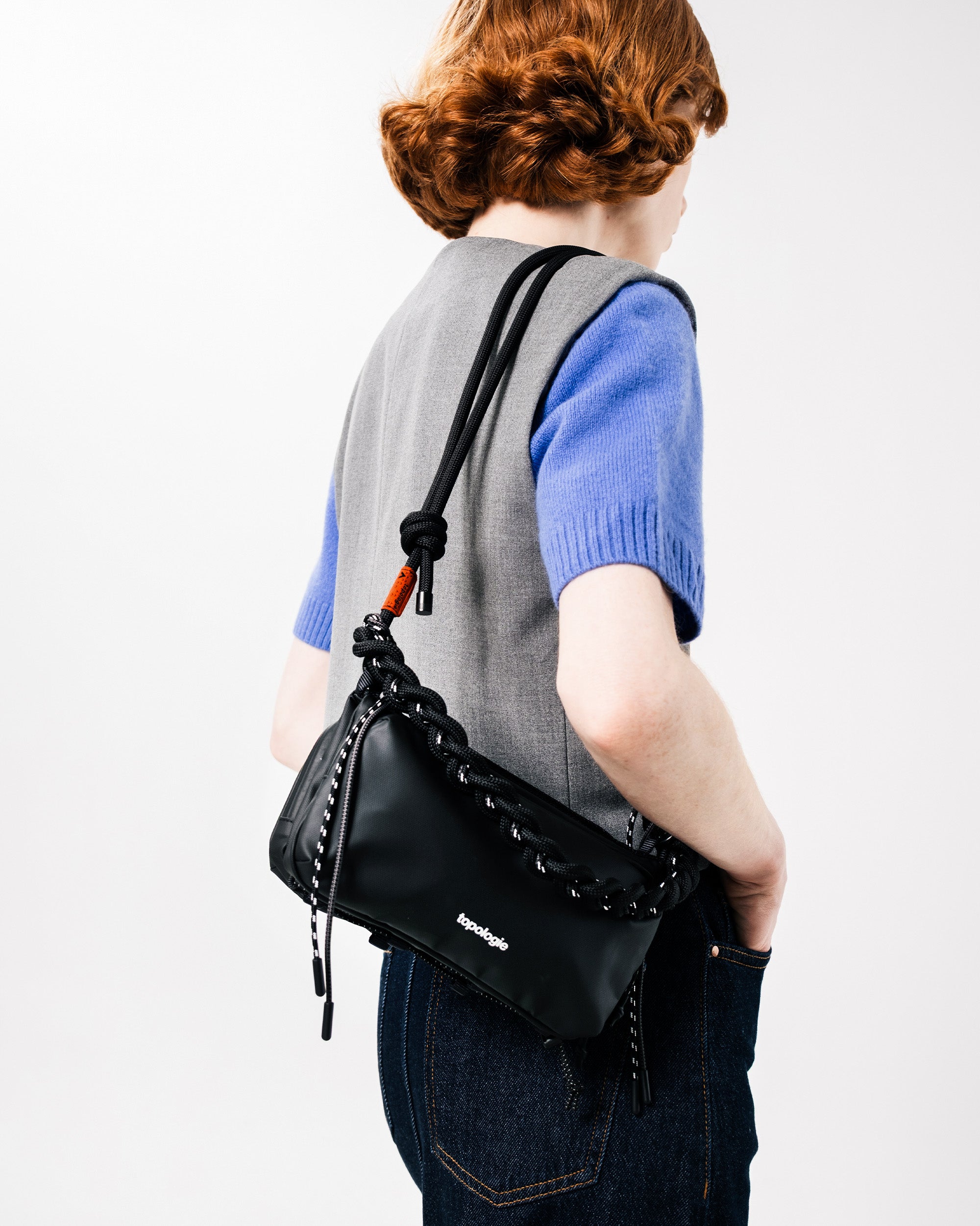 Bottle 中號水瓶斜背包