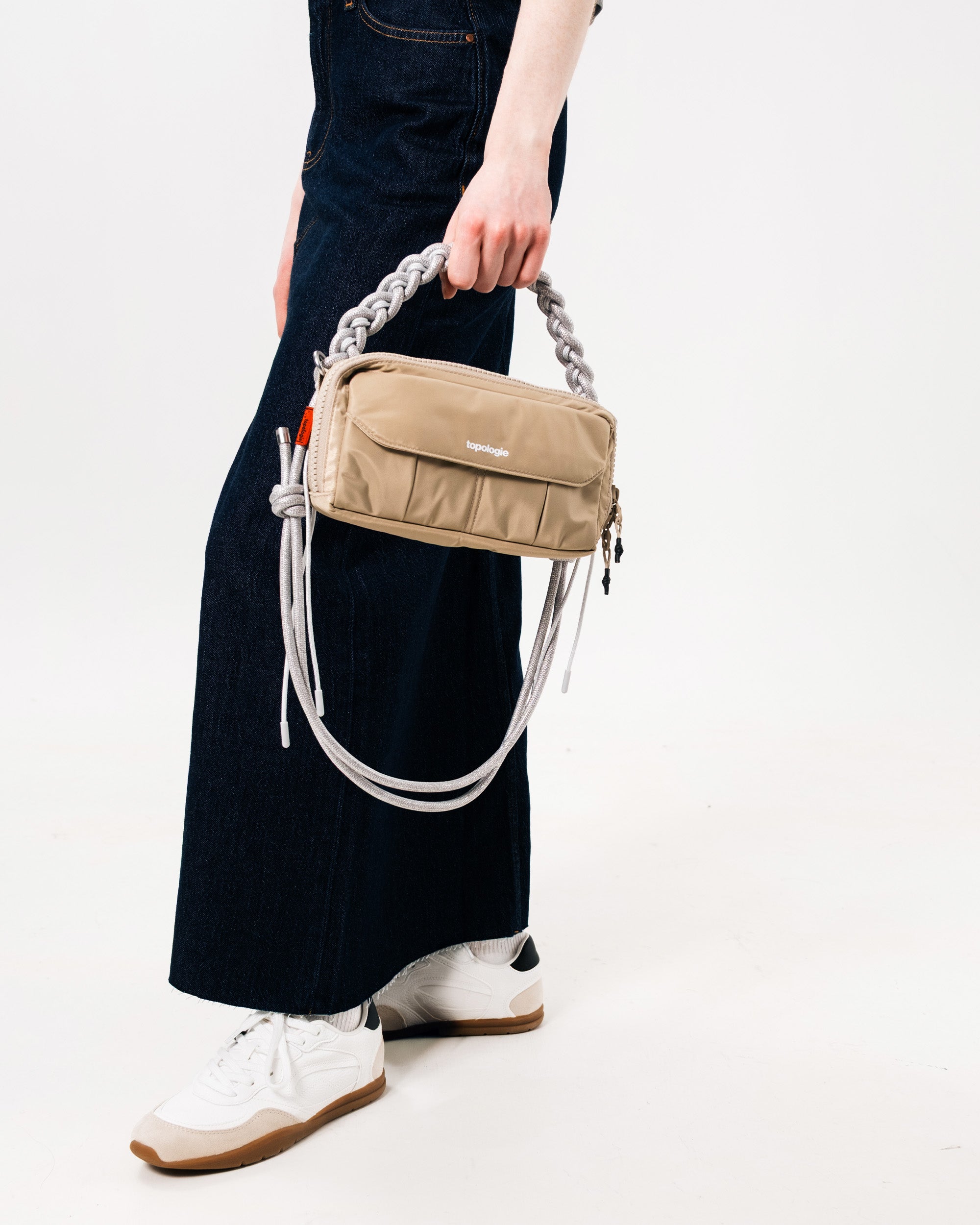 Utility 寬版隨身包