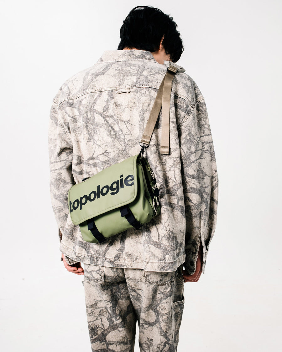 Puffer 絎縫背帶