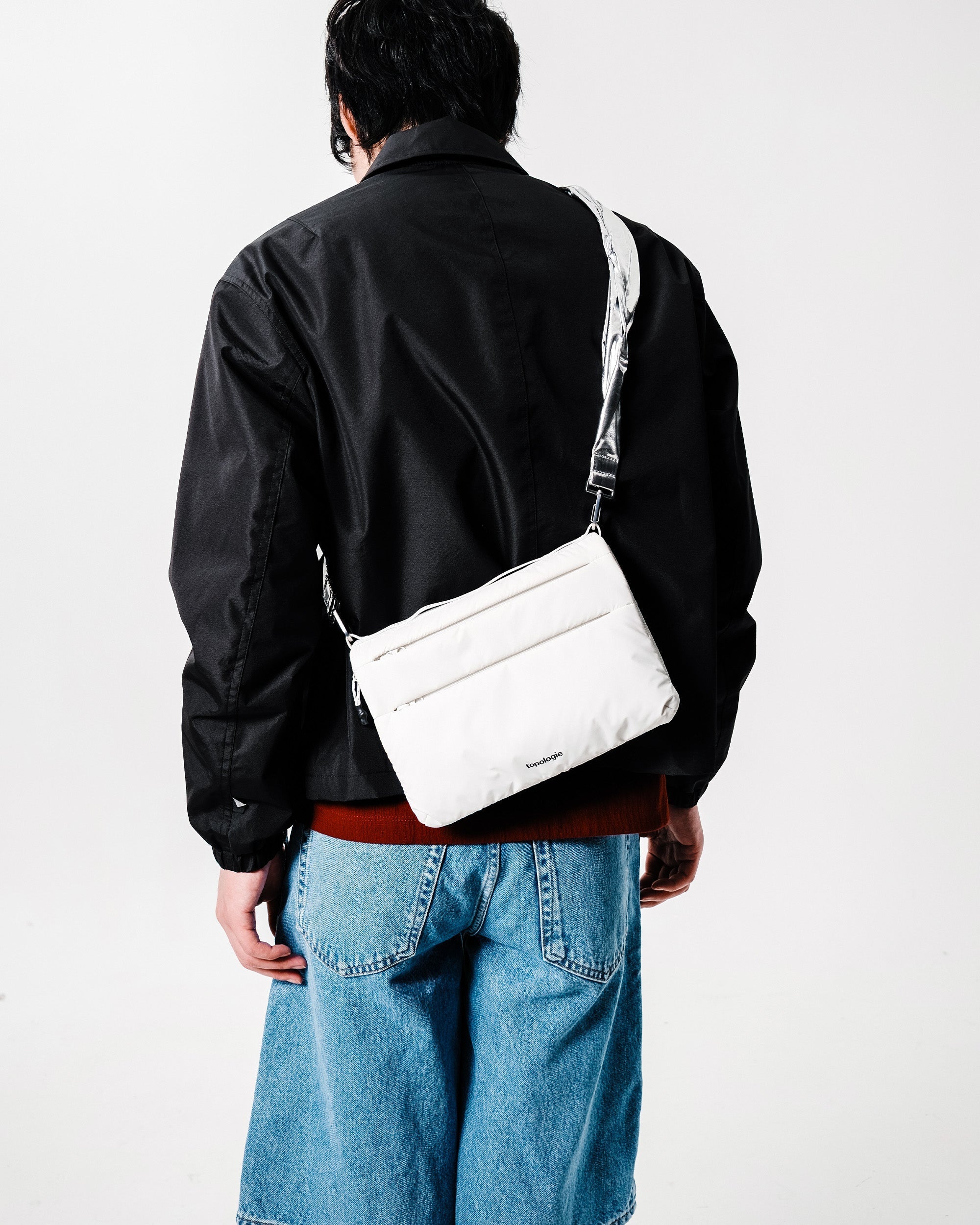 Flat 摺疊中號斜背包