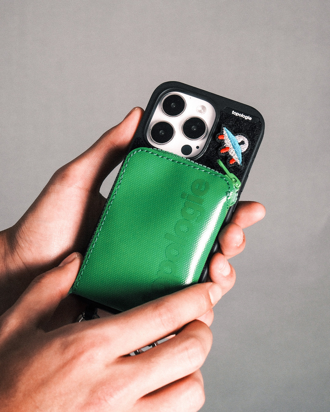 iPhoneアクセサリー topologie hypersnap phone case Hypersnap Phone Case / iPhone 16 – Topologie (トポロジー)