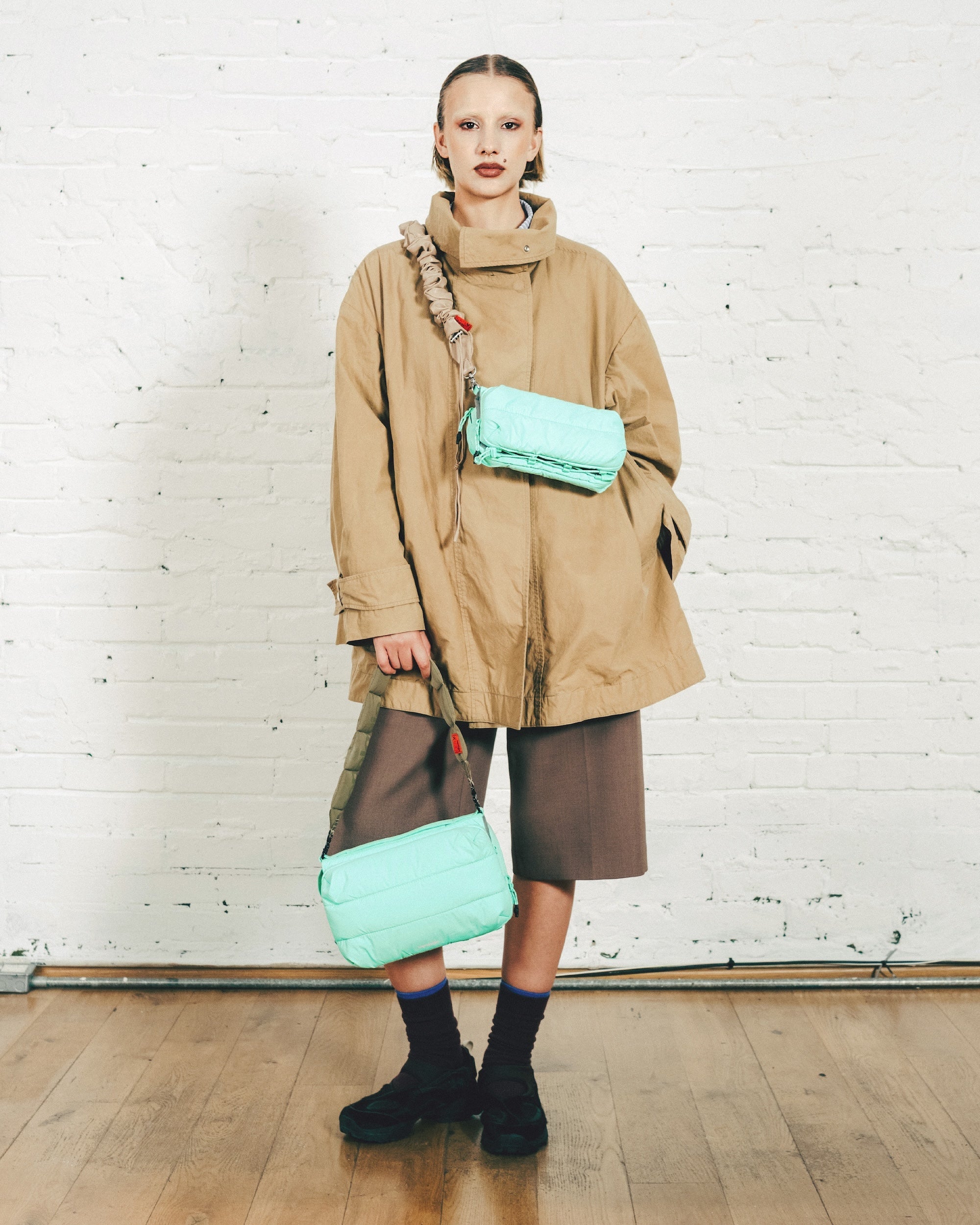 Bottle 中號水瓶斜背包