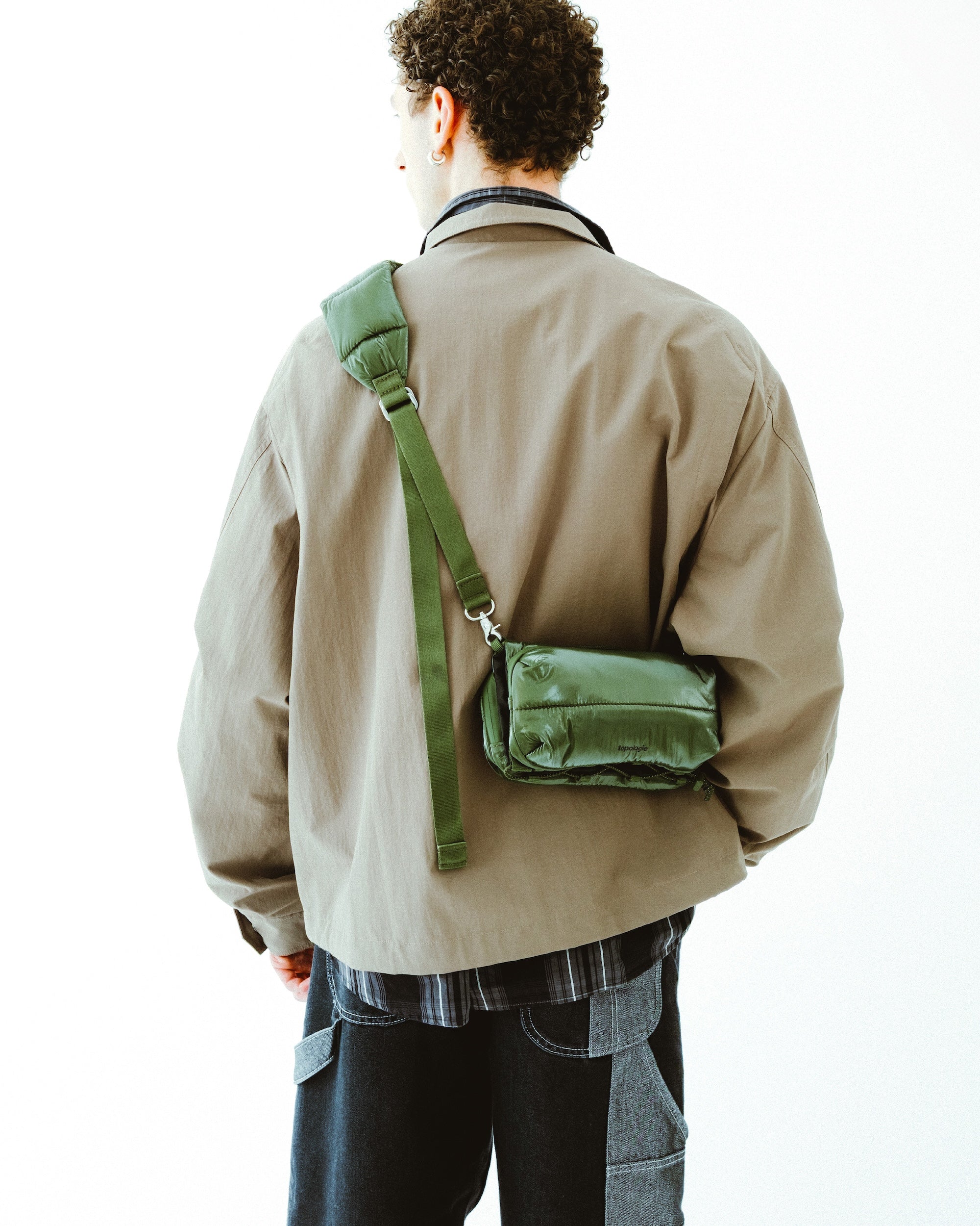 Bottle 中號水瓶斜背包