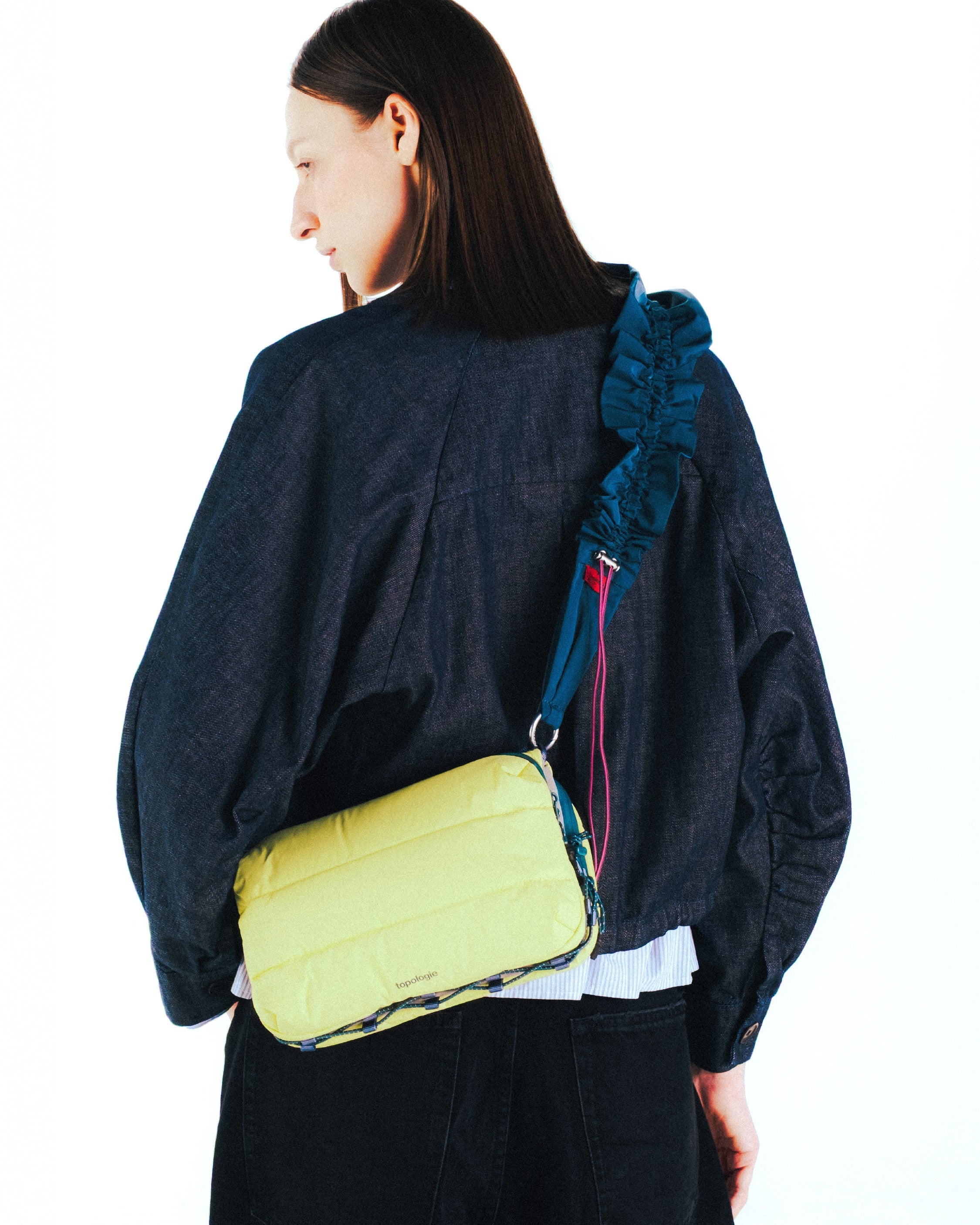 Bottle 大號水瓶斜背包