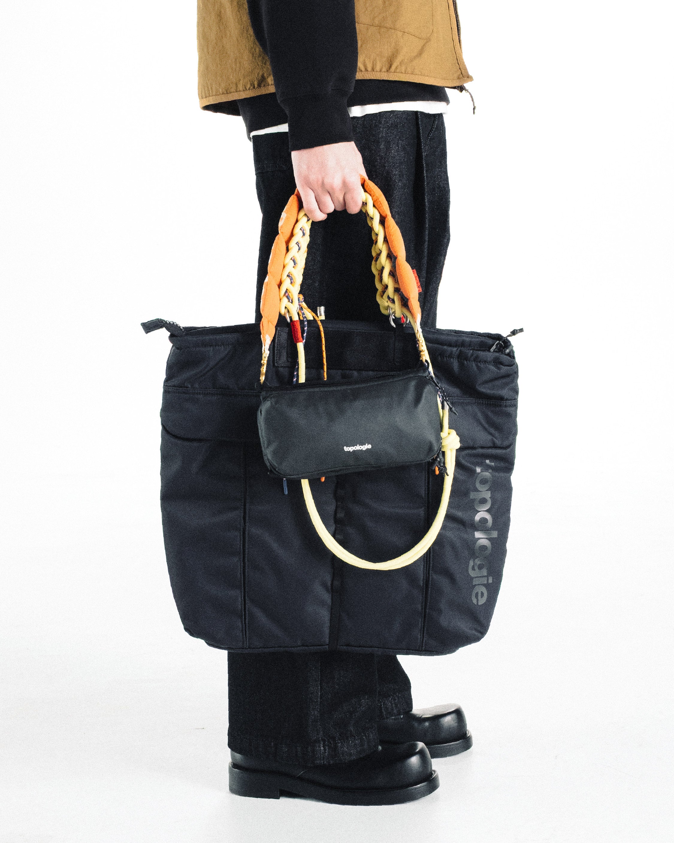 Bottle 中號水瓶斜背包