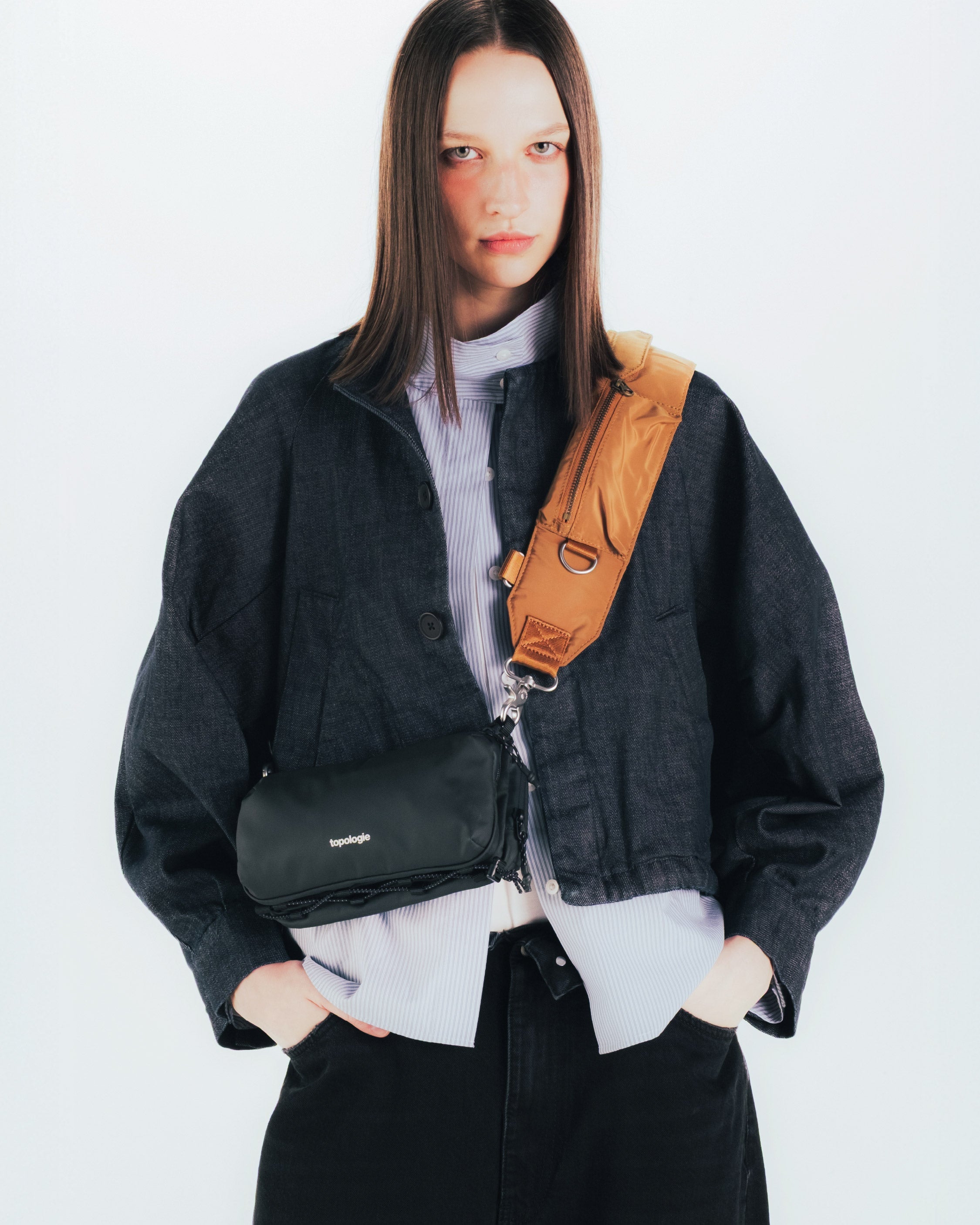 Bottle 中號水瓶斜背包