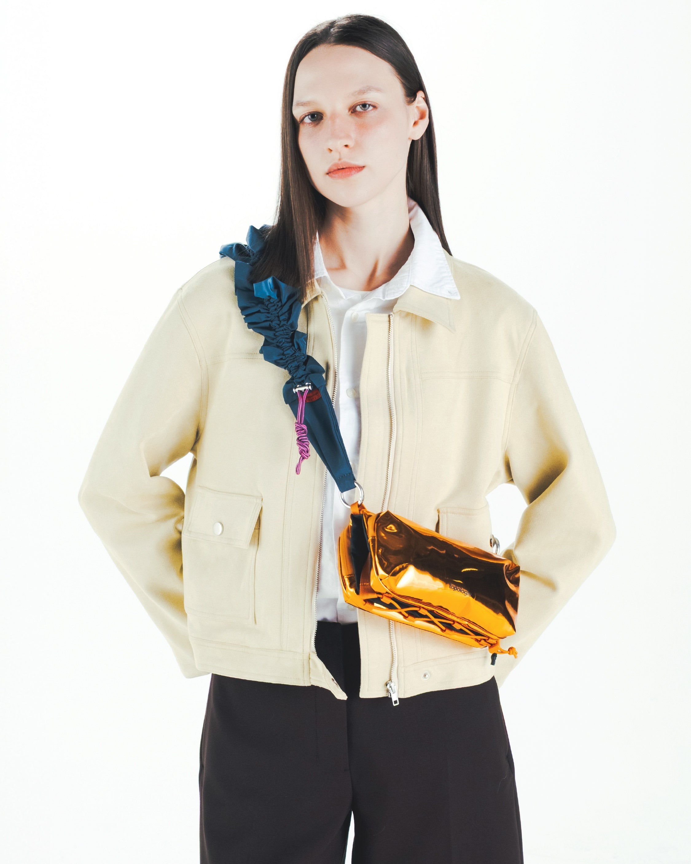 Bottle 中號水瓶斜背包