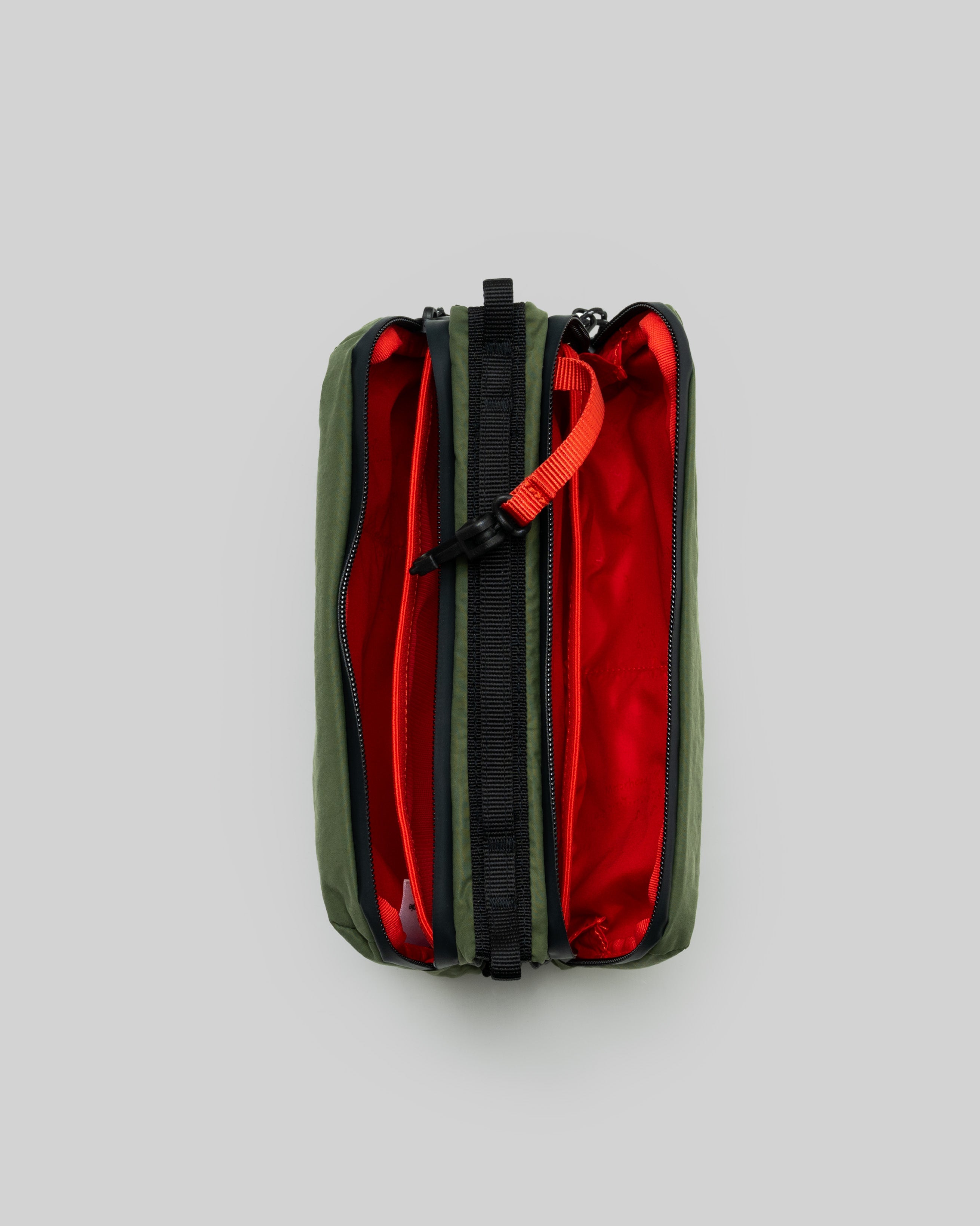 Bottle 中號水瓶斜背包