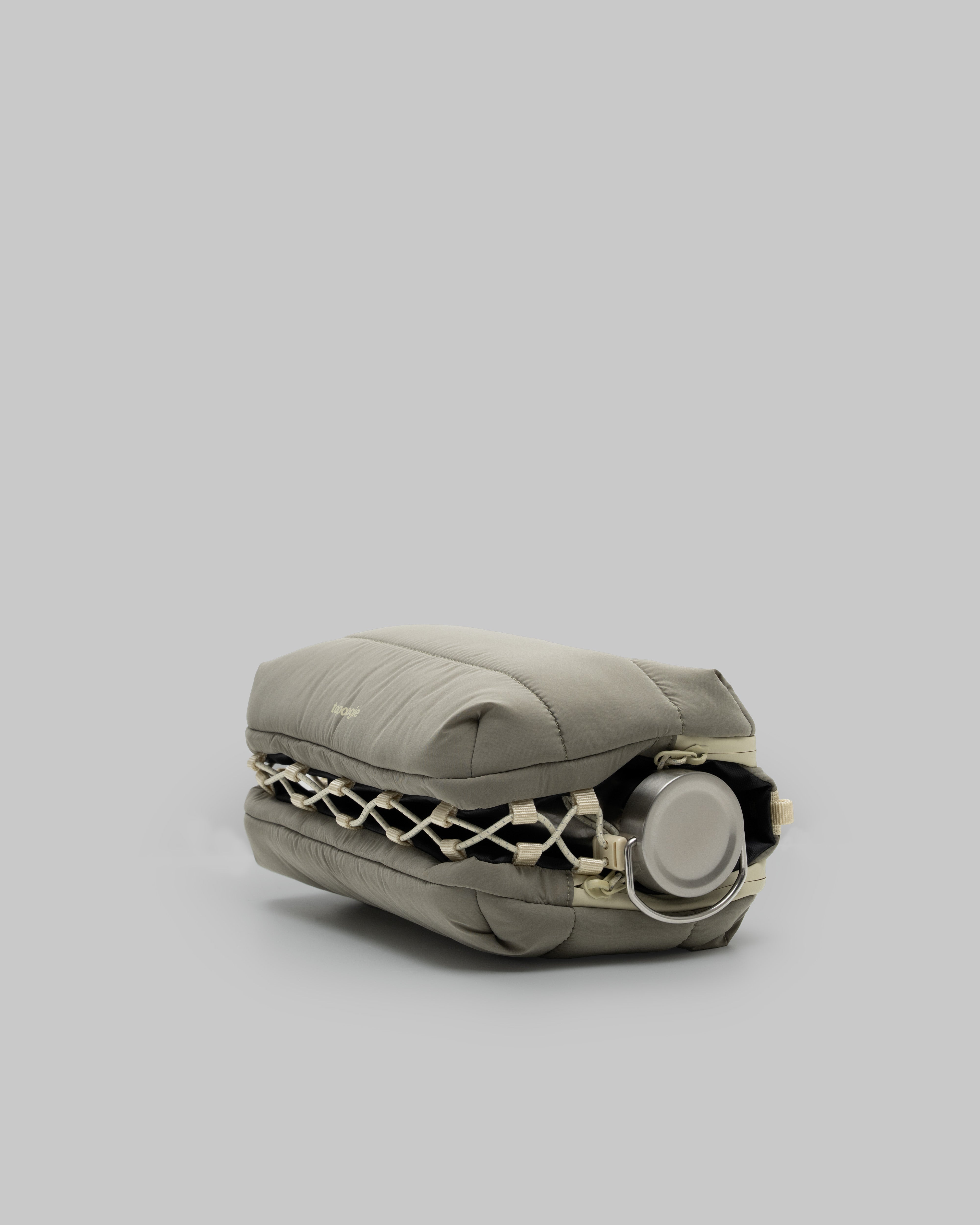 Bottle 大號水瓶斜背包