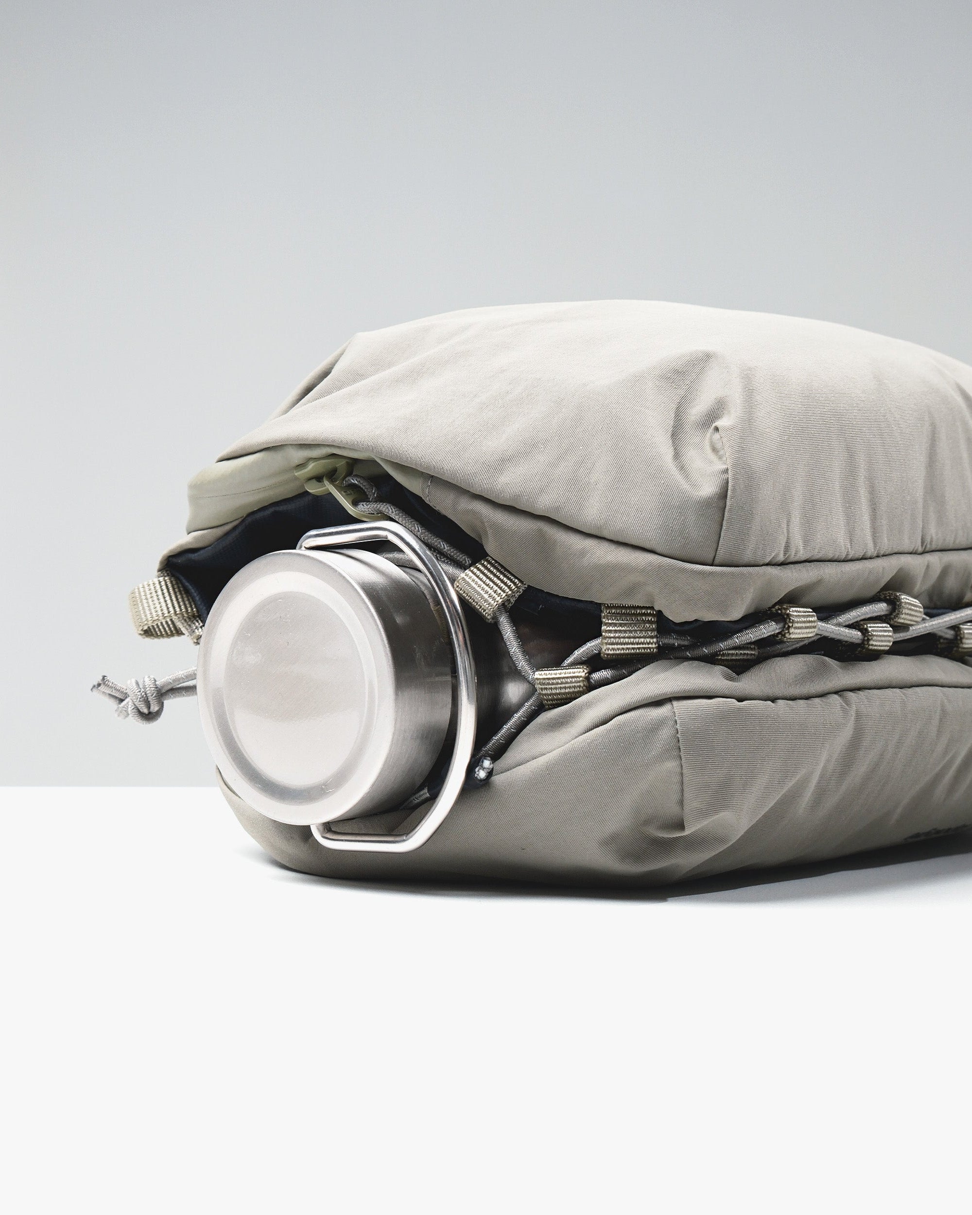 Bottle 大號水瓶斜背包