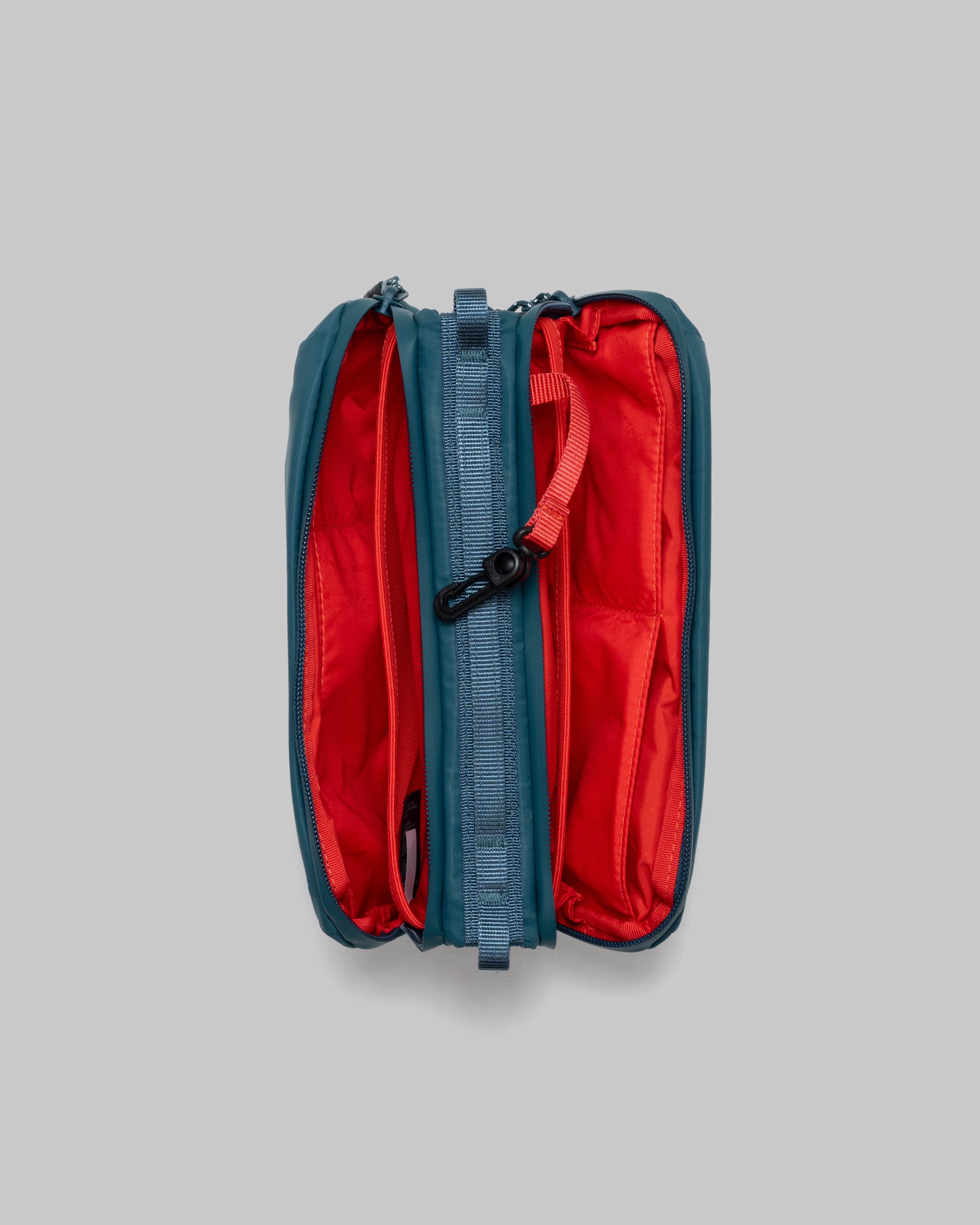 Bottle 中號水瓶斜背包