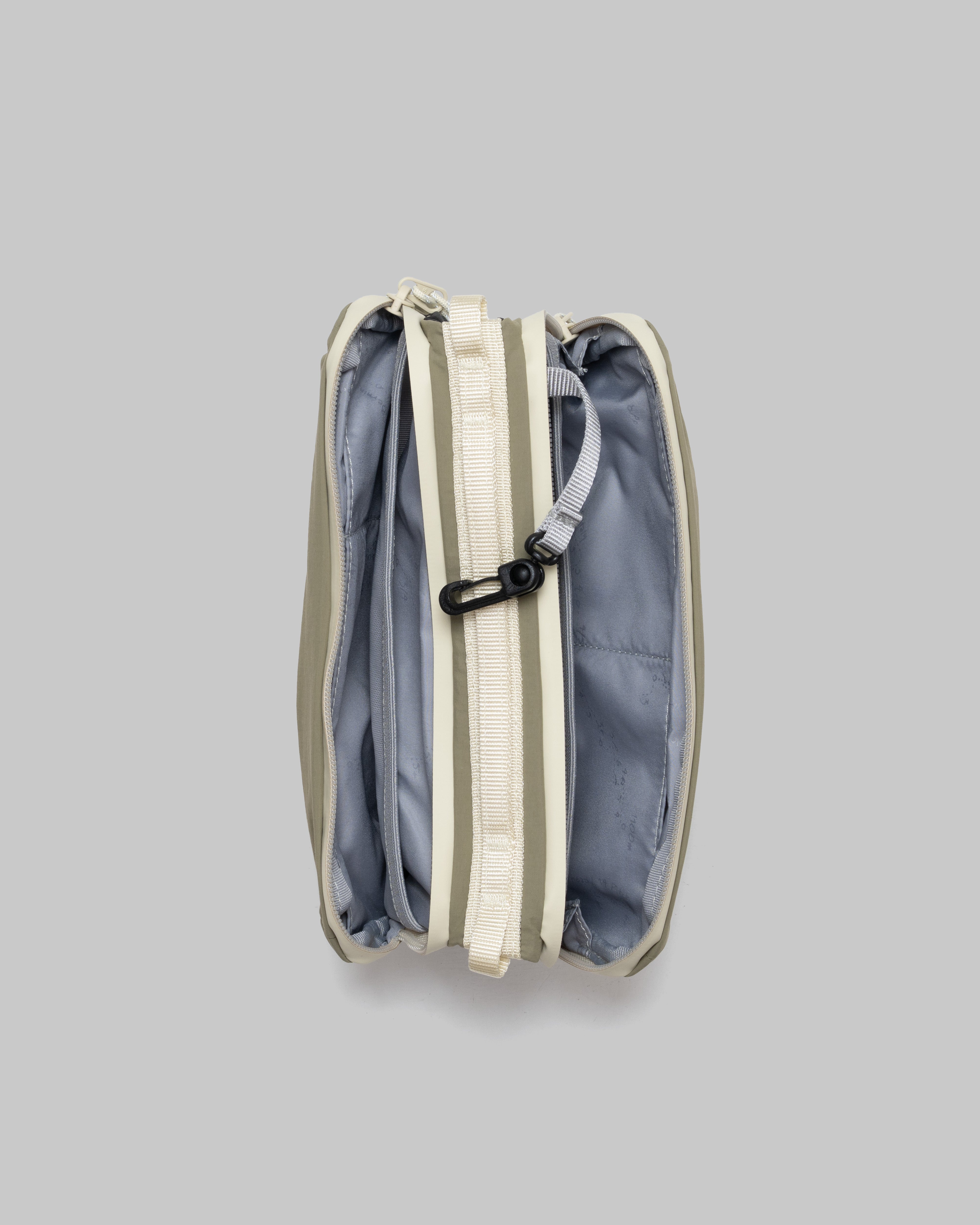 Bottle 中號水瓶斜背包