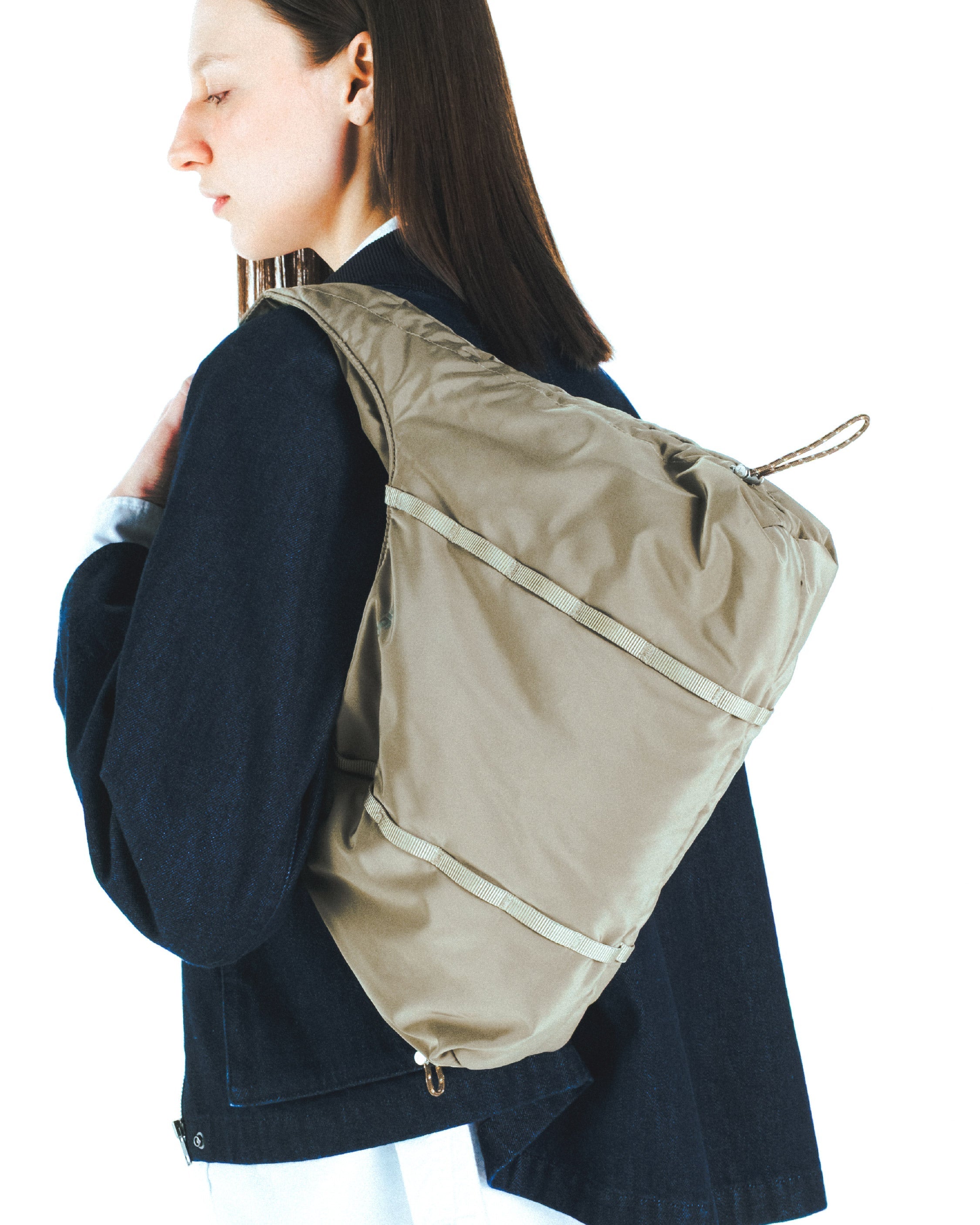 Cloud 中號半月包