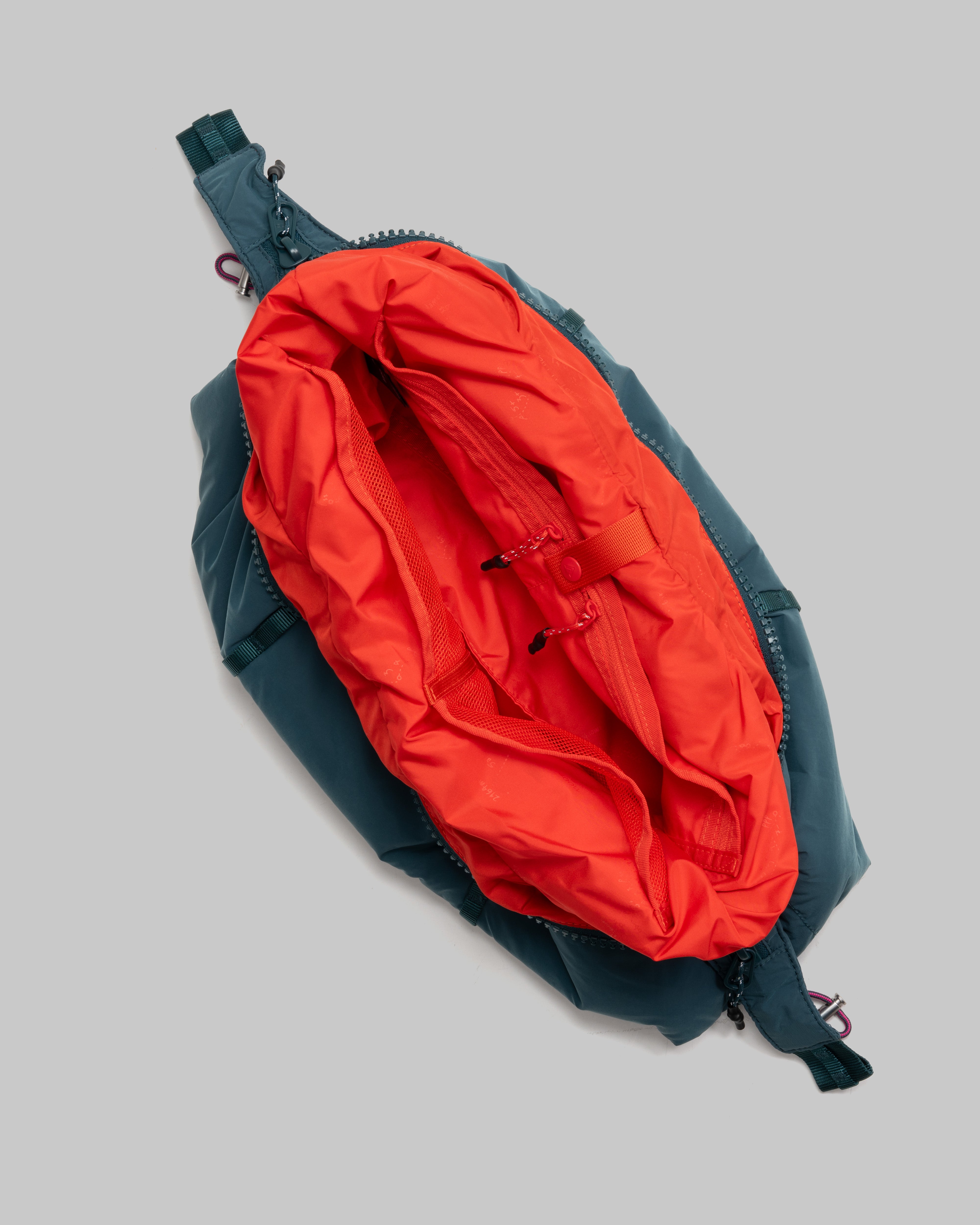 Cloud 中號半月包