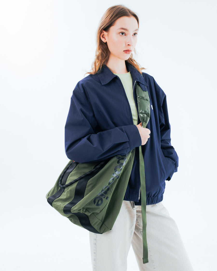 Puffer 絎縫背帶