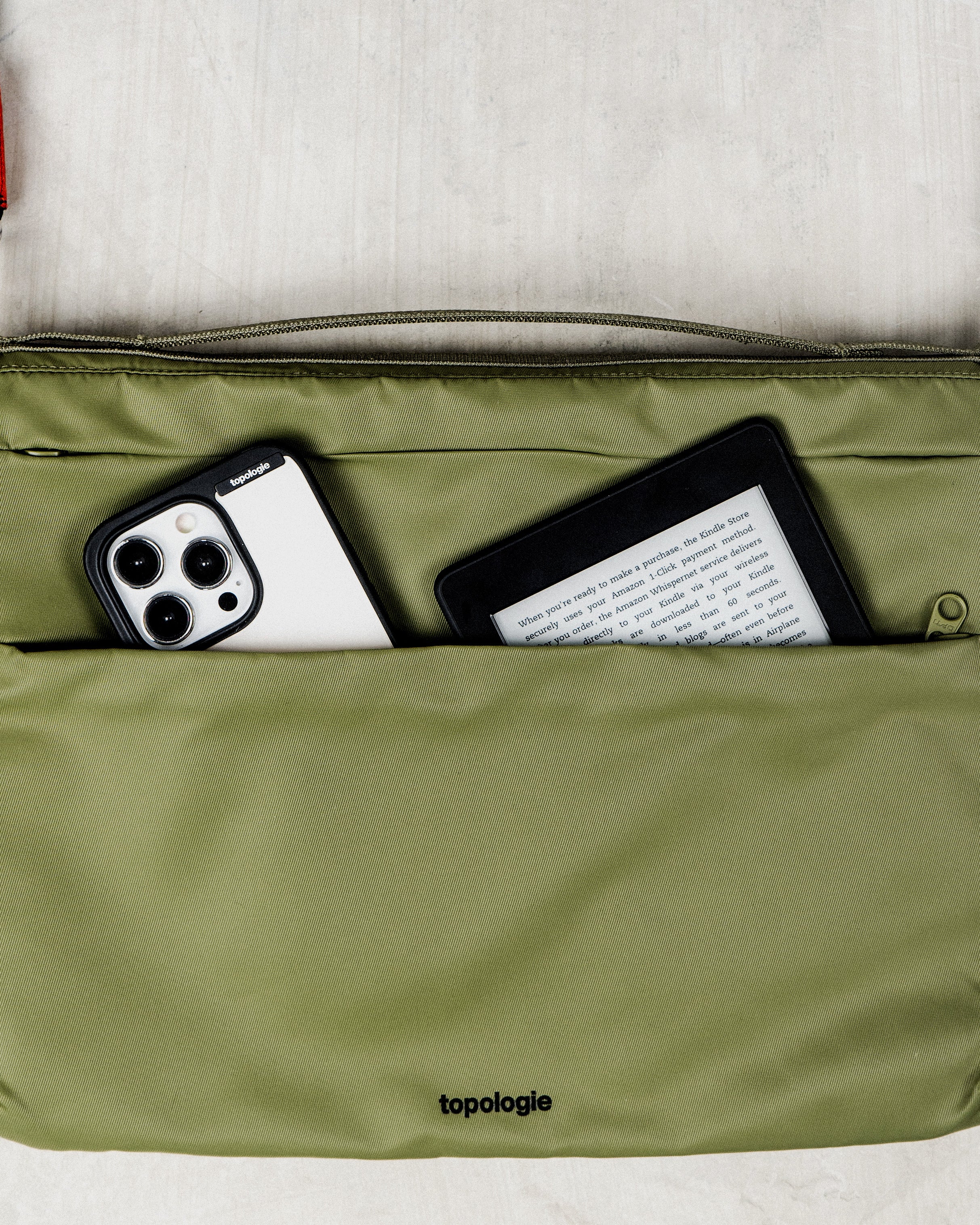 Flat 摺疊大號斜背包