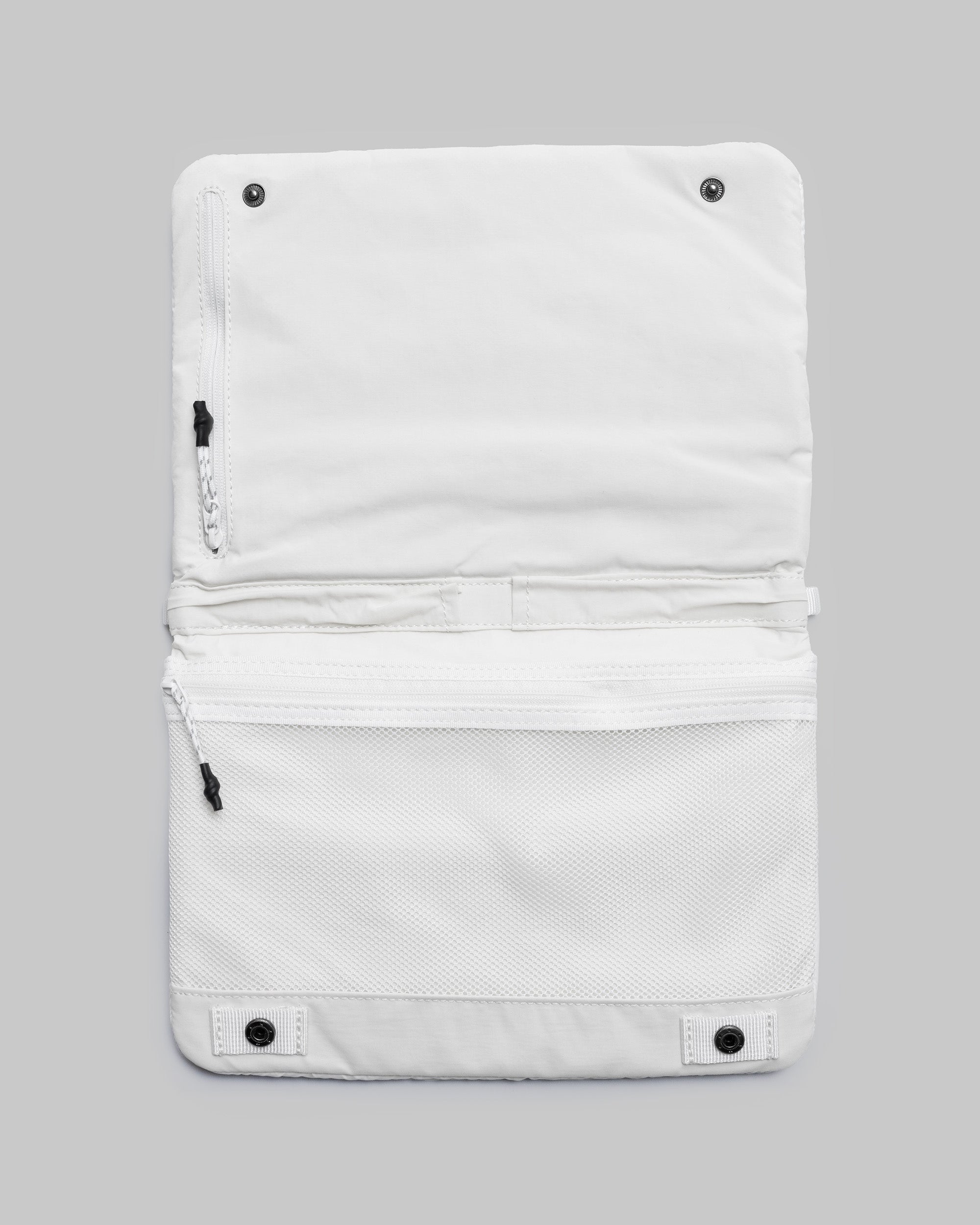 Flat 摺疊中號斜背包