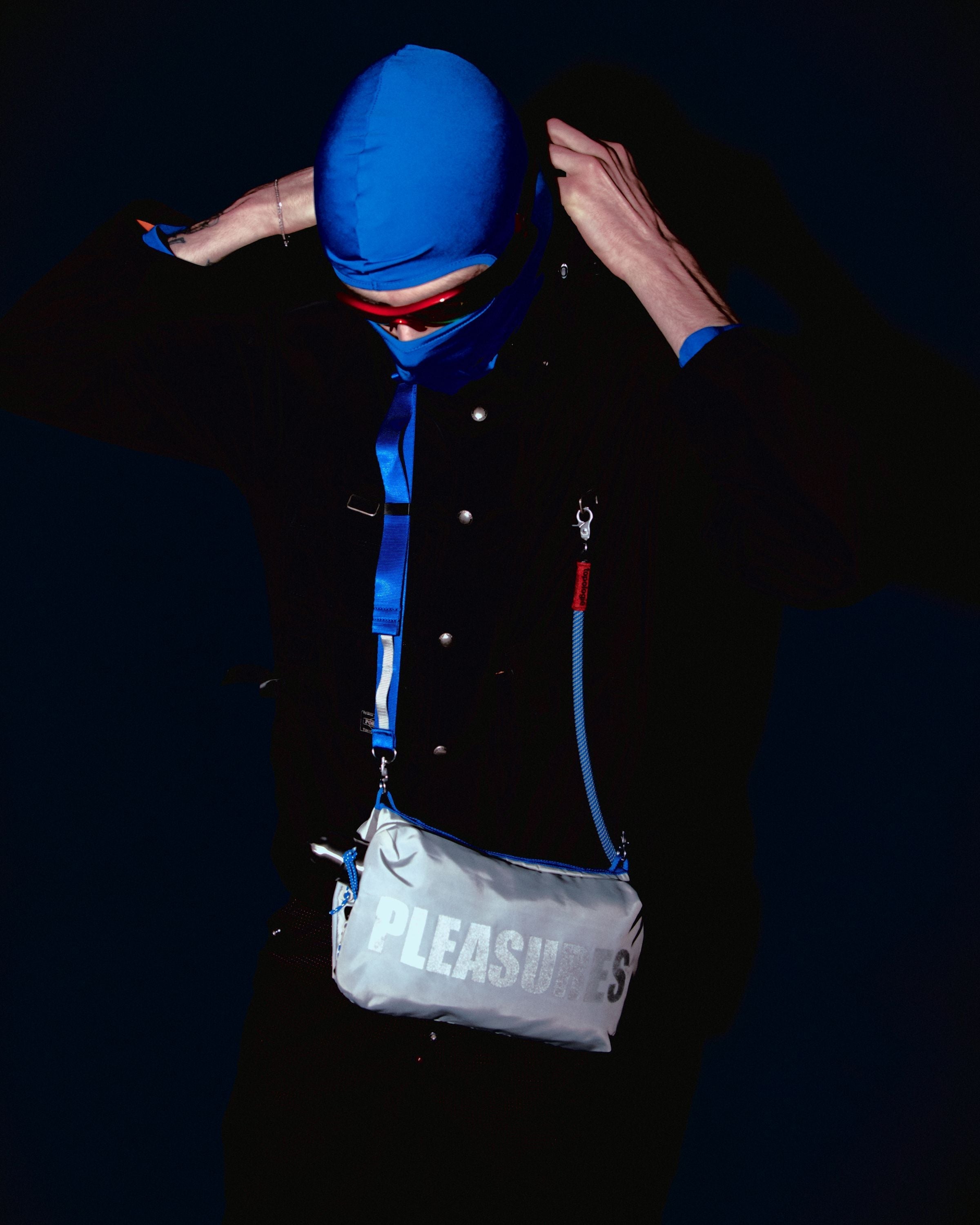 Topologie x PLEASURES 大號水瓶斜背包