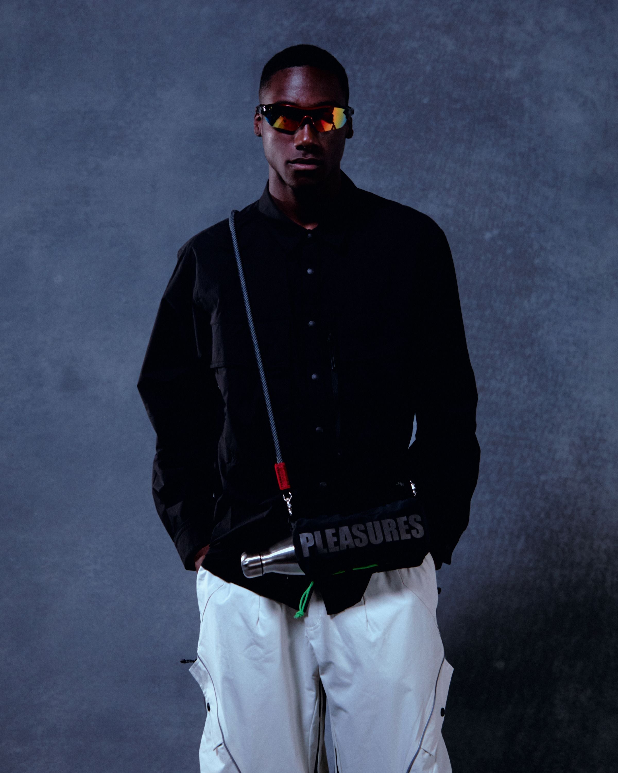 Topologie x PLEASURES 中號水瓶斜背包