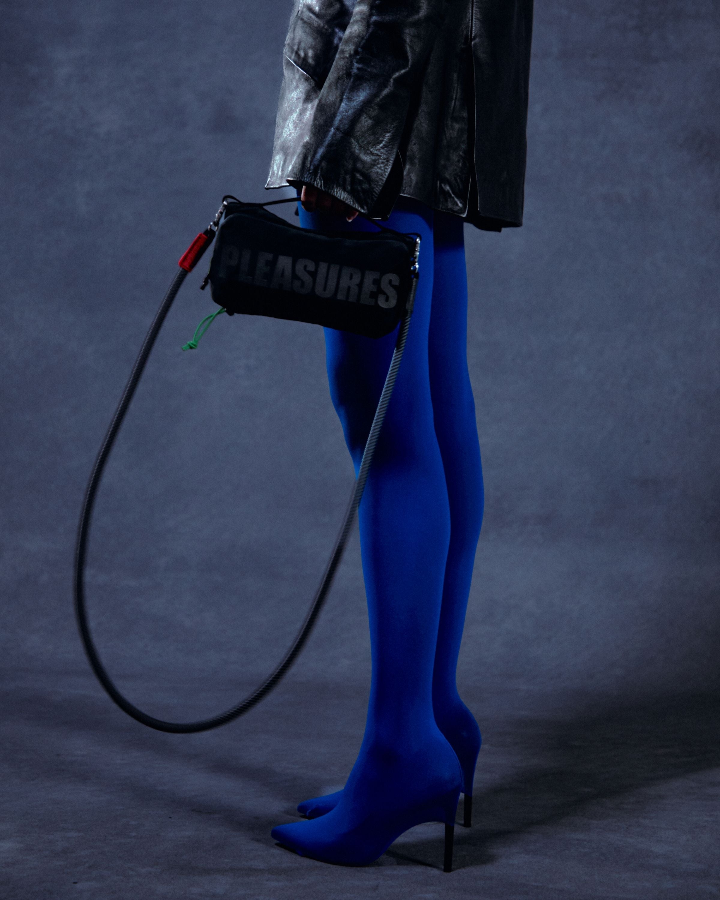 Topologie x PLEASURES 中號水瓶斜背包