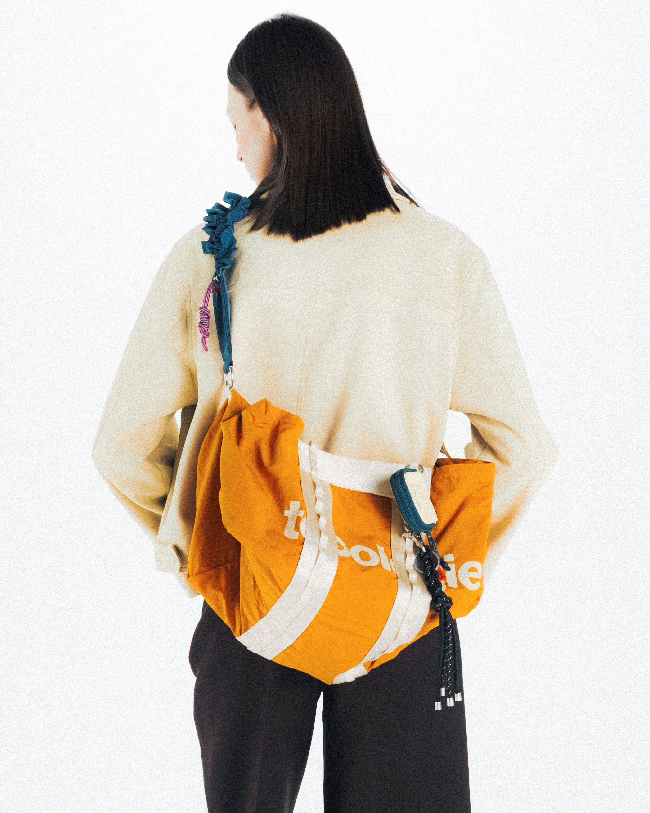 Summit 多功能中號旅行包