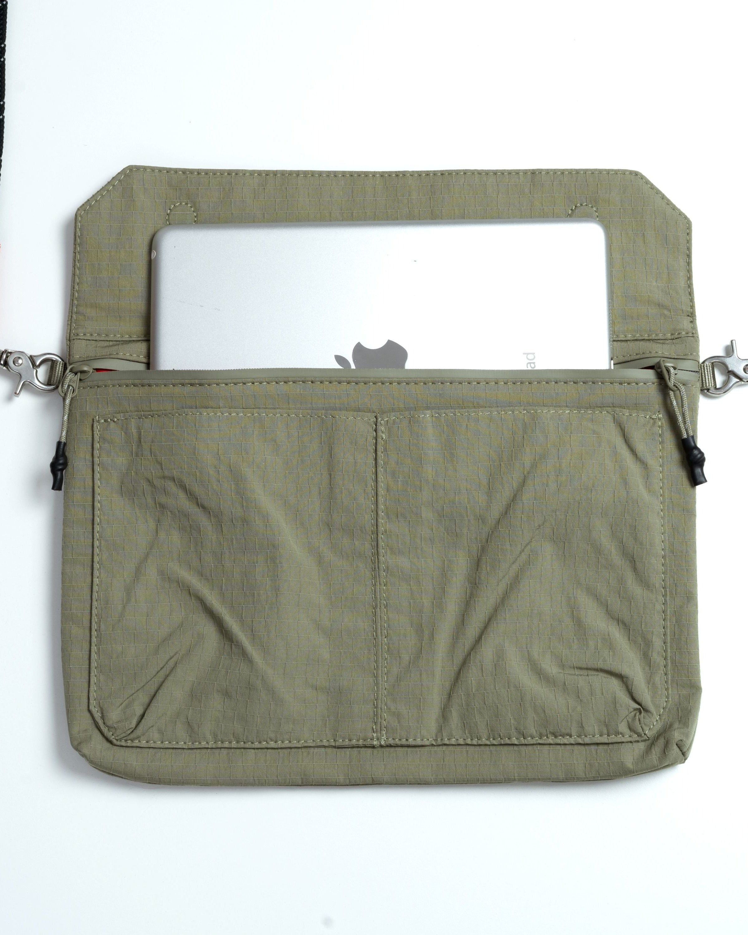 Utility 中號翻蓋隨身包