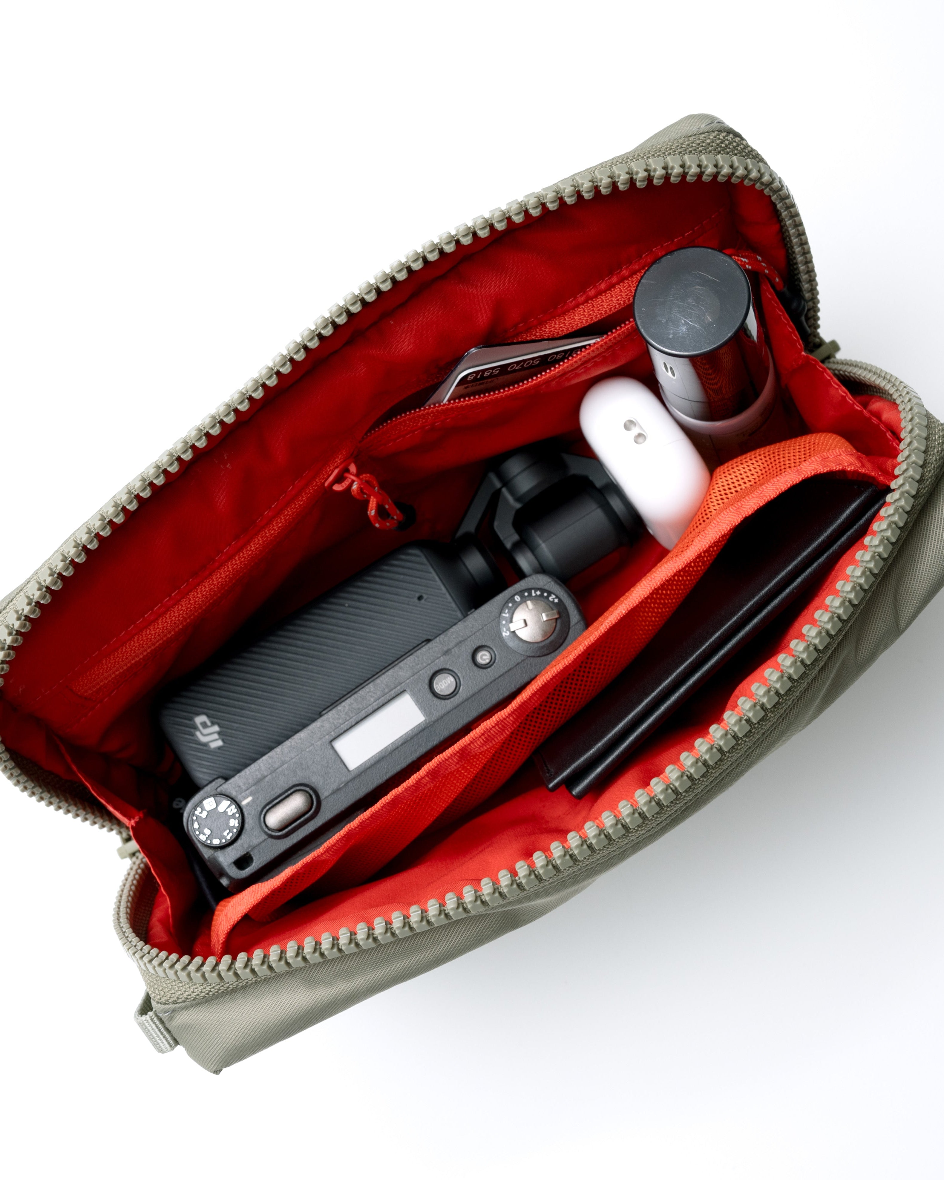 Utility 寬版隨身包