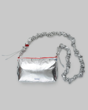 Bottle 大號水瓶斜背包 / 衛星銀 / Metallic / Bungee 繩索背帶 / 鉻銀色 (人造皮革)