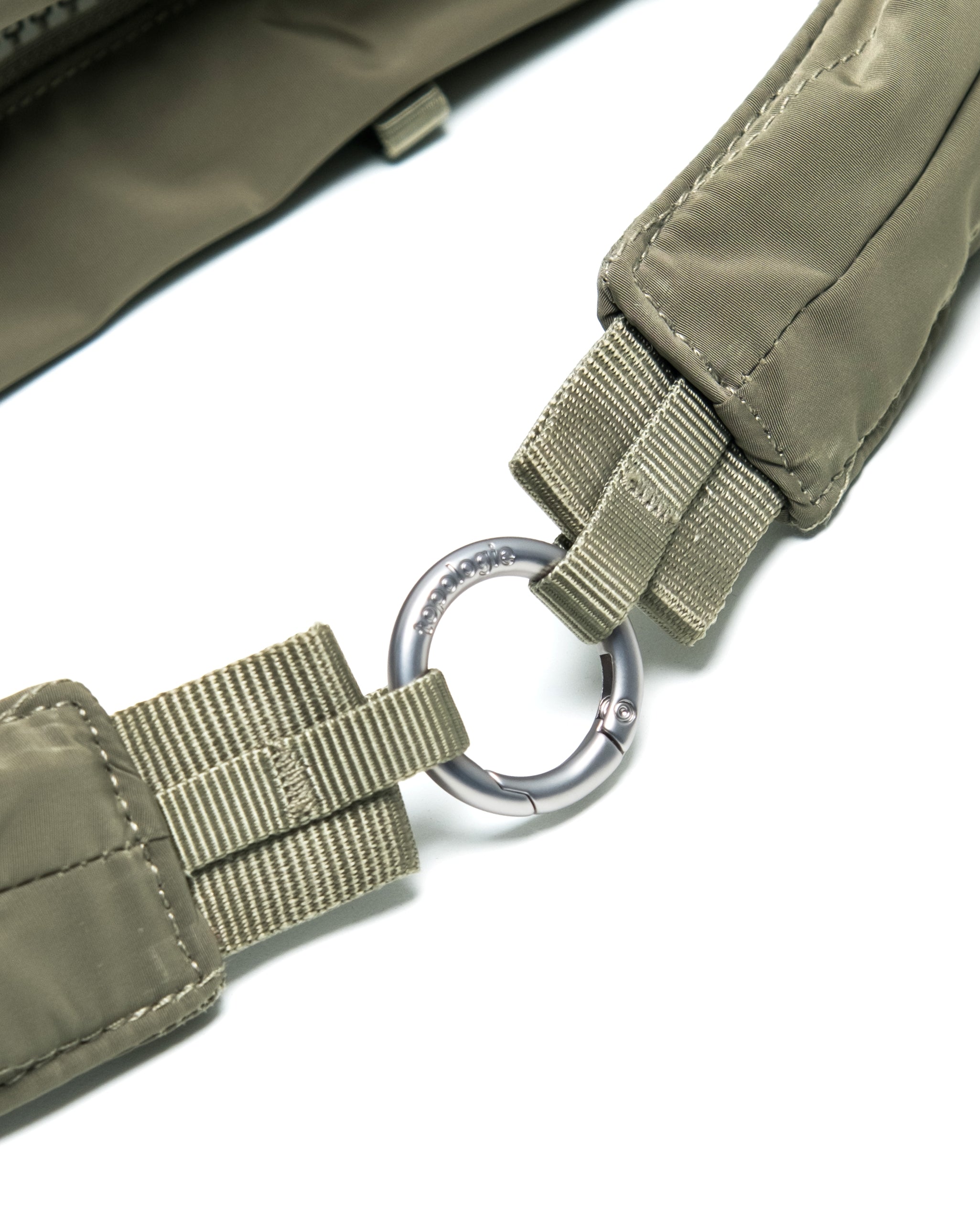 Cloud 中號半月包