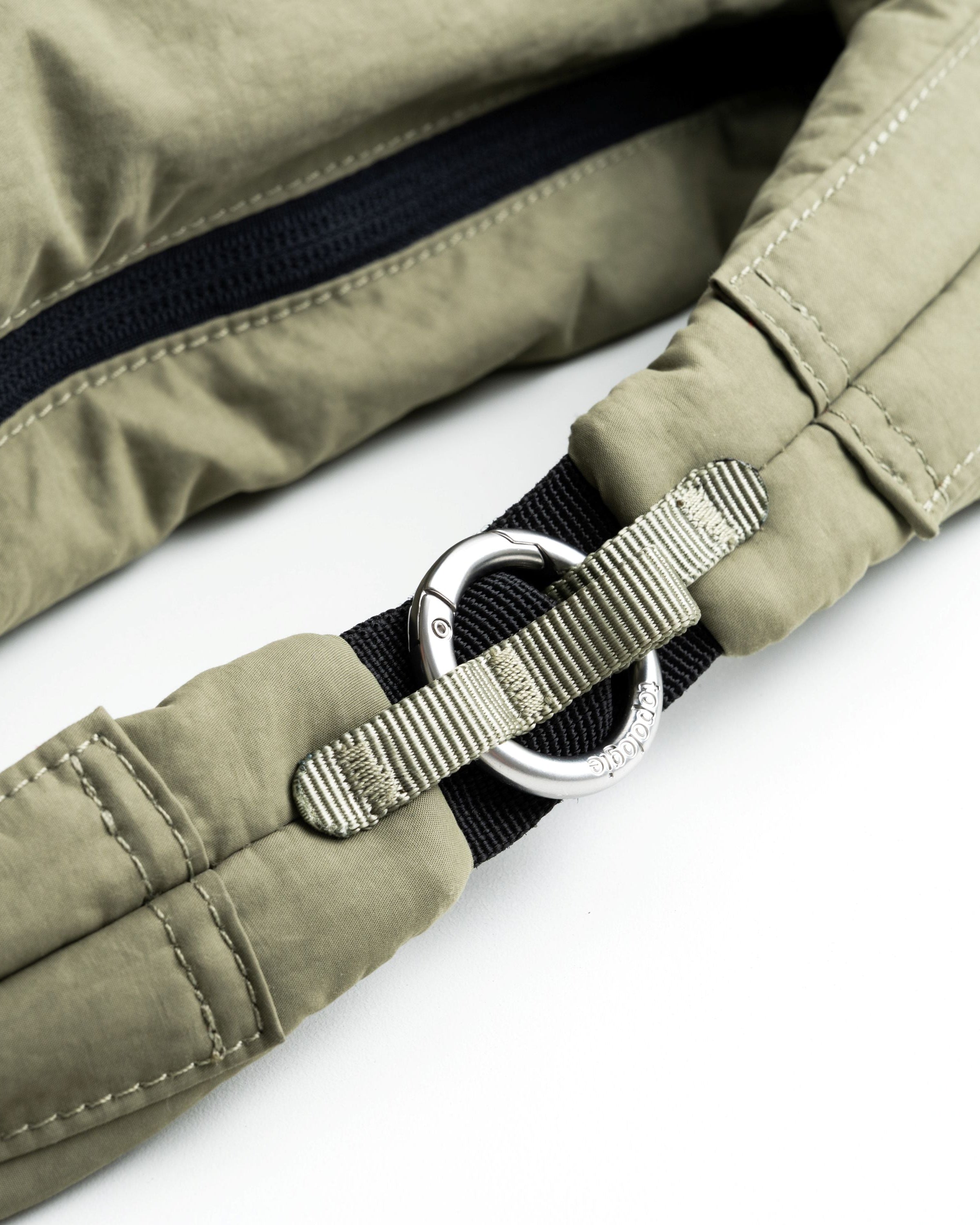 Cloud 中號半月包