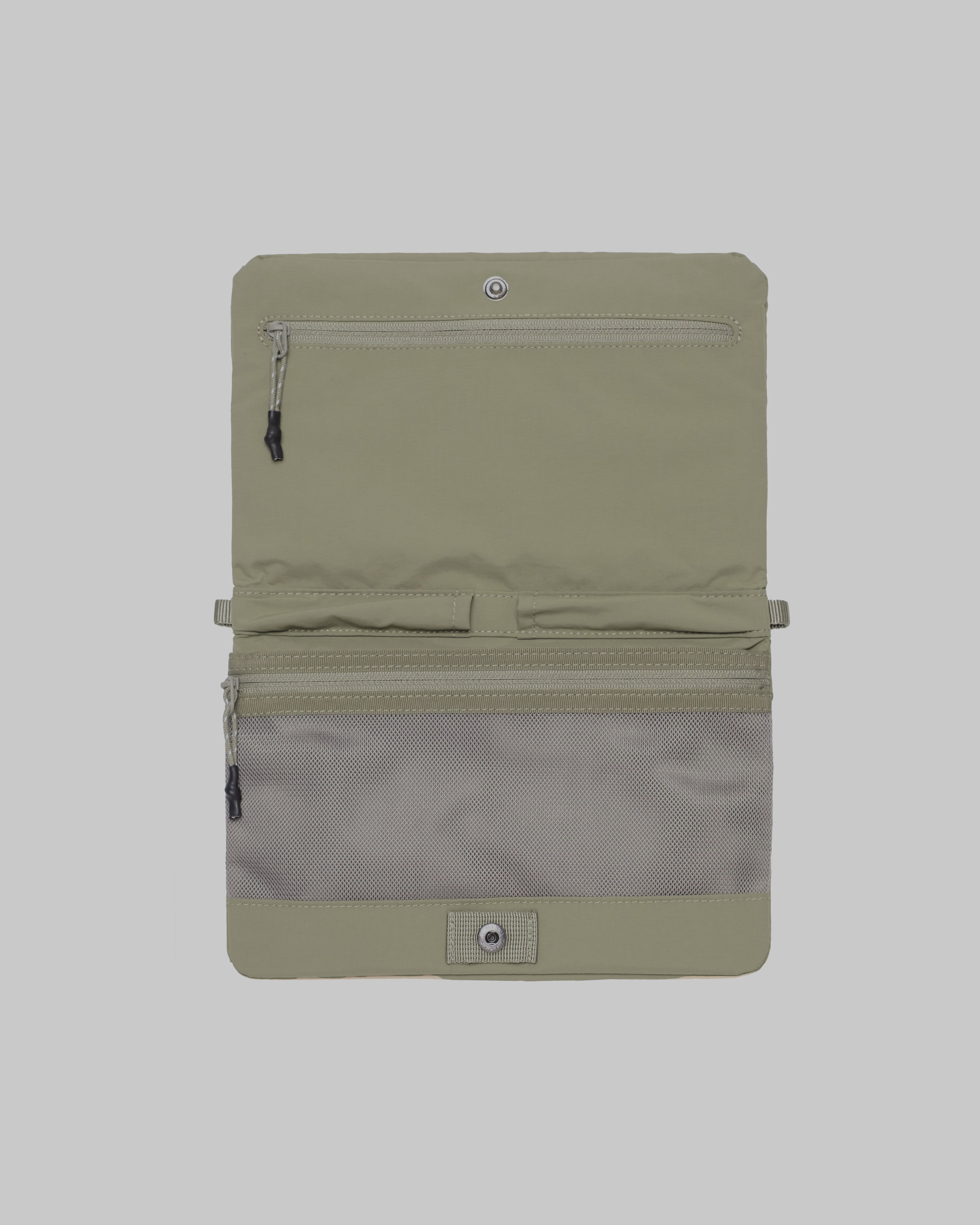 Flat 摺疊小號斜背包