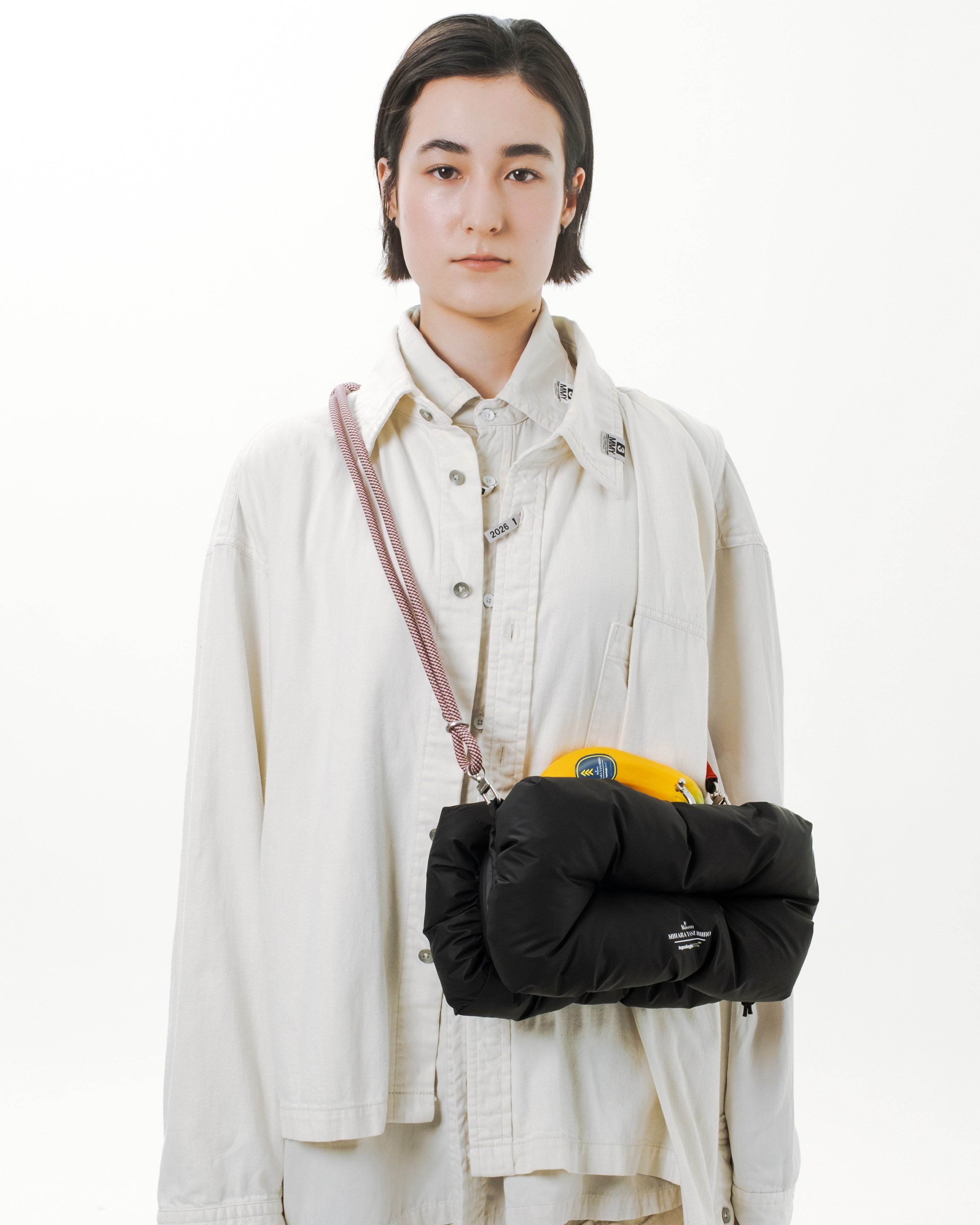 Topologie x Maison MIHARA YASUHIRO Banana 中號水瓶斜背包