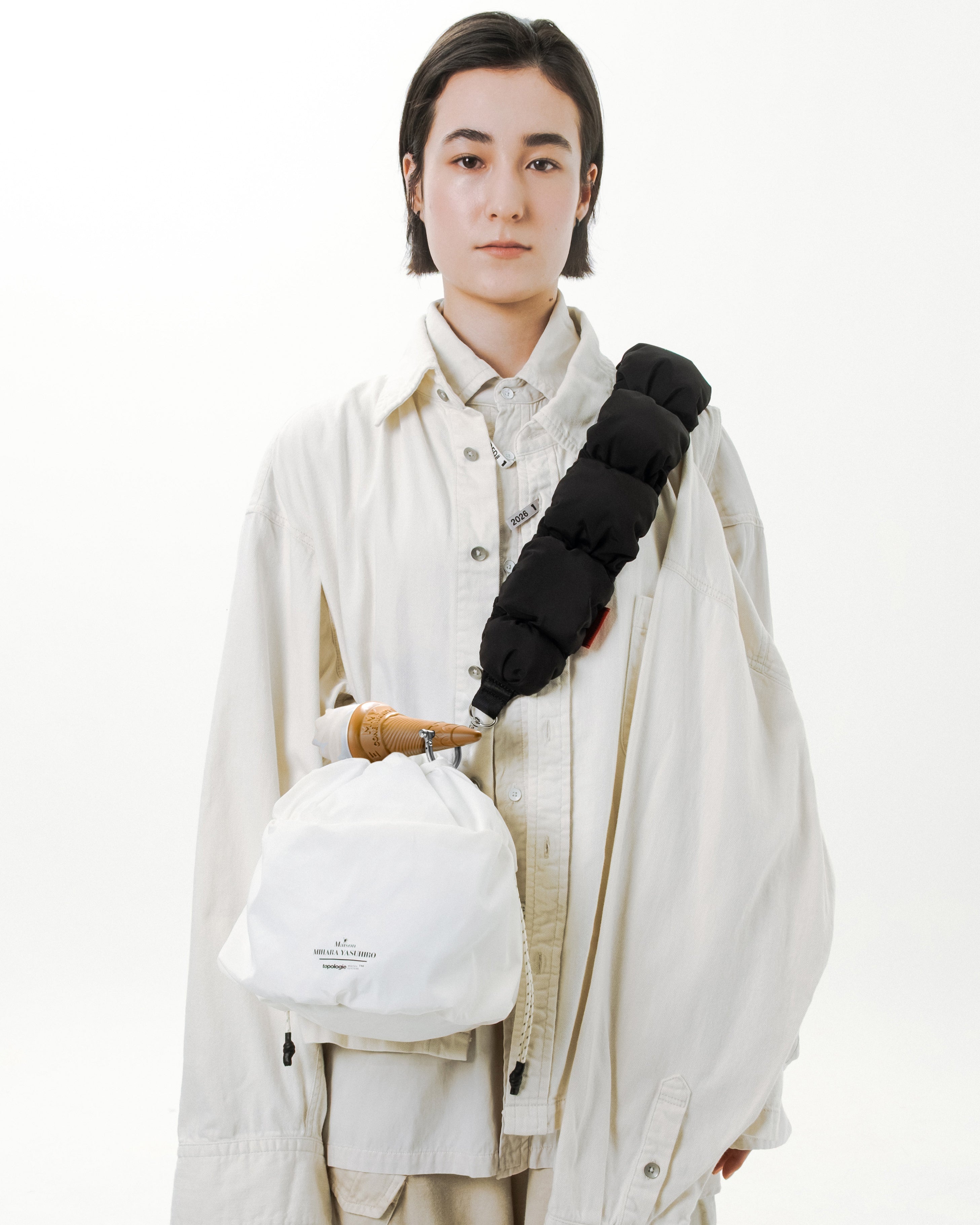 Topologie x Maison MIHARA YASUHIRO 絎縫背帶