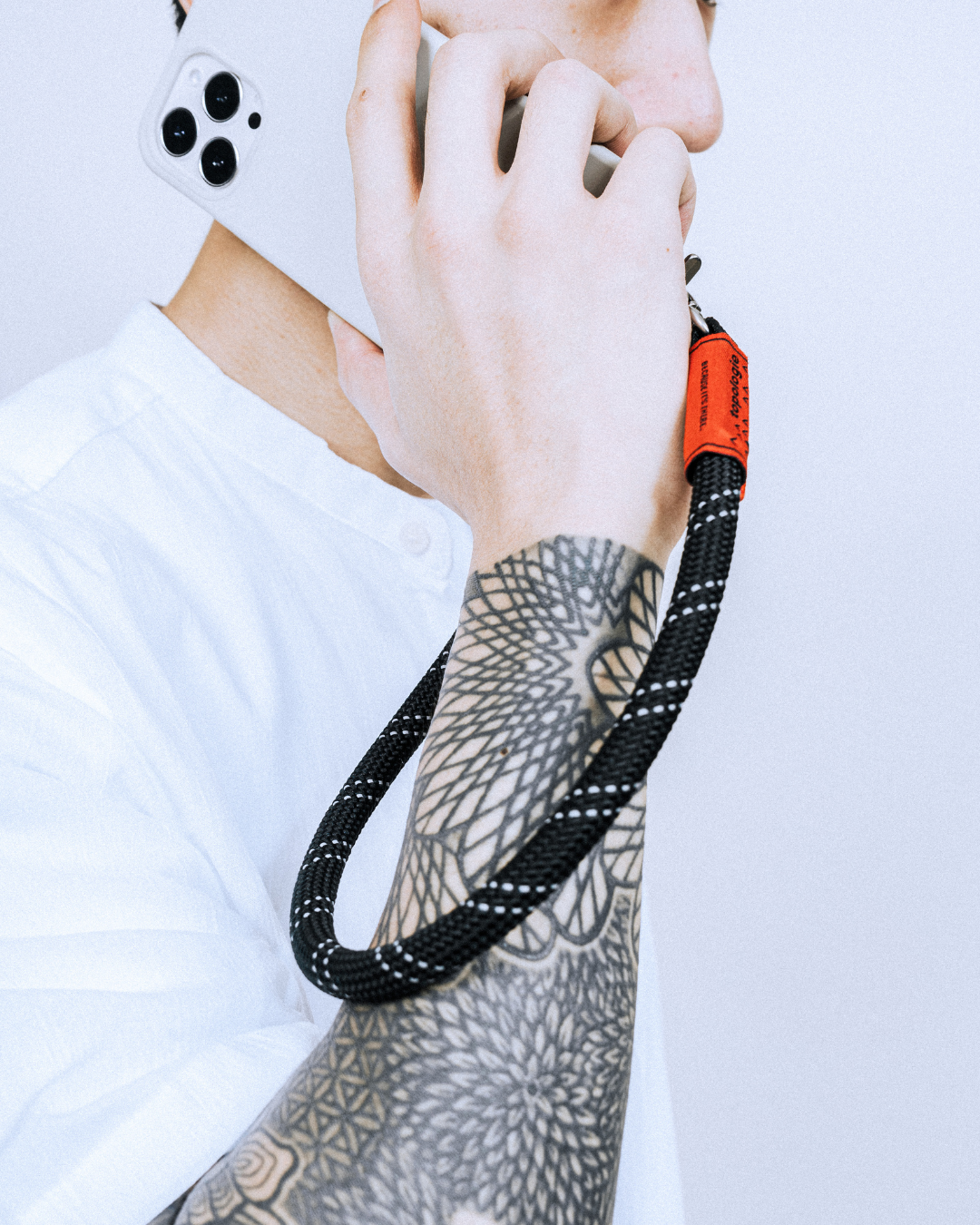 10mm 繩索腕帶 / 咖啡紅花紋 + 手機掛繩夾片