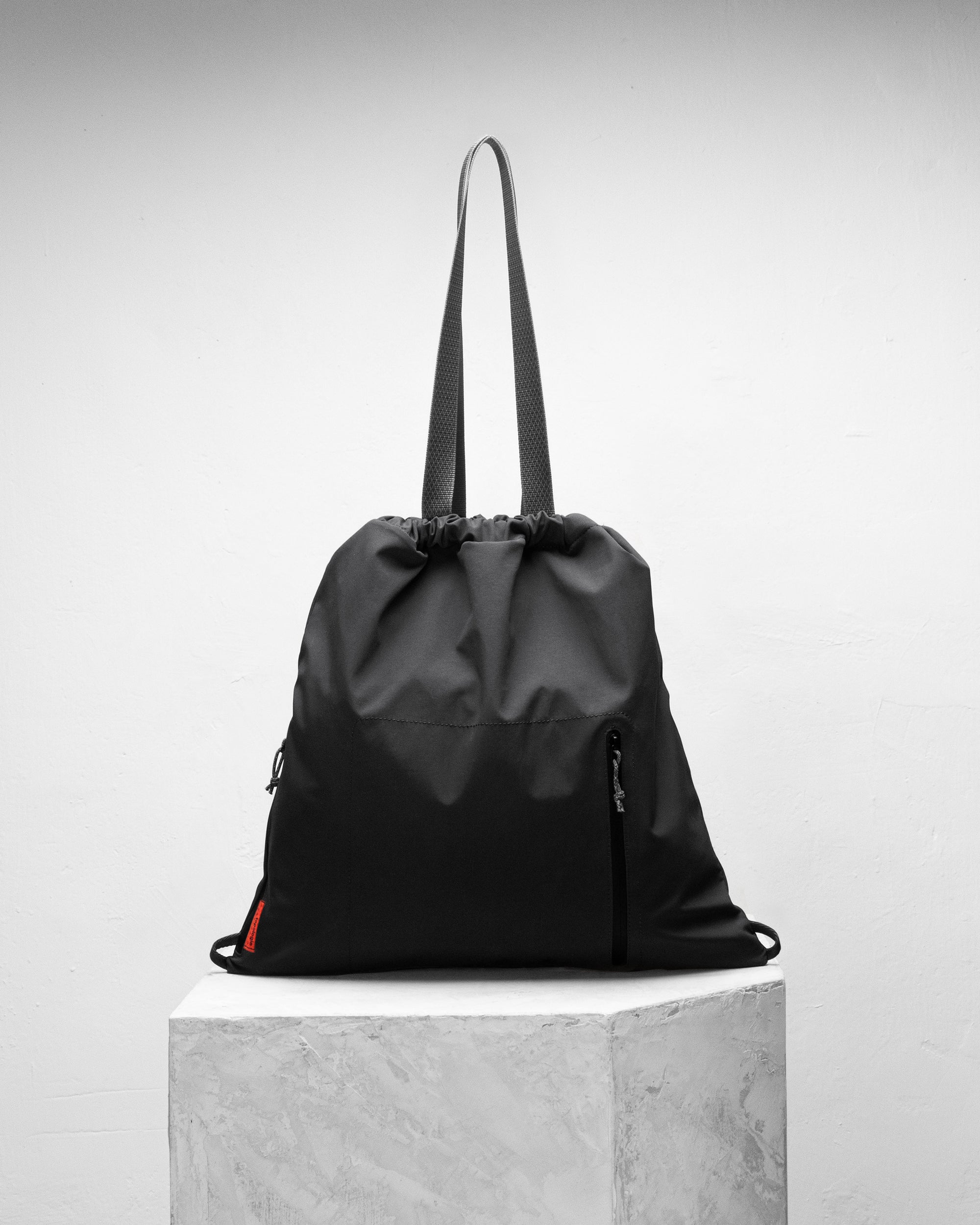 Draw 輕便抽繩托特包