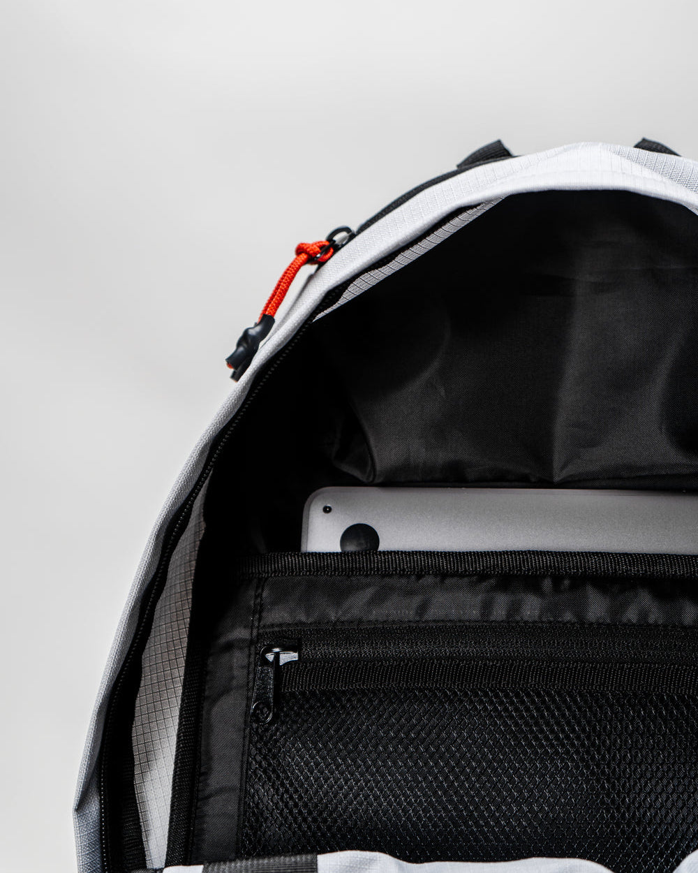 Urbex Daypack後背包