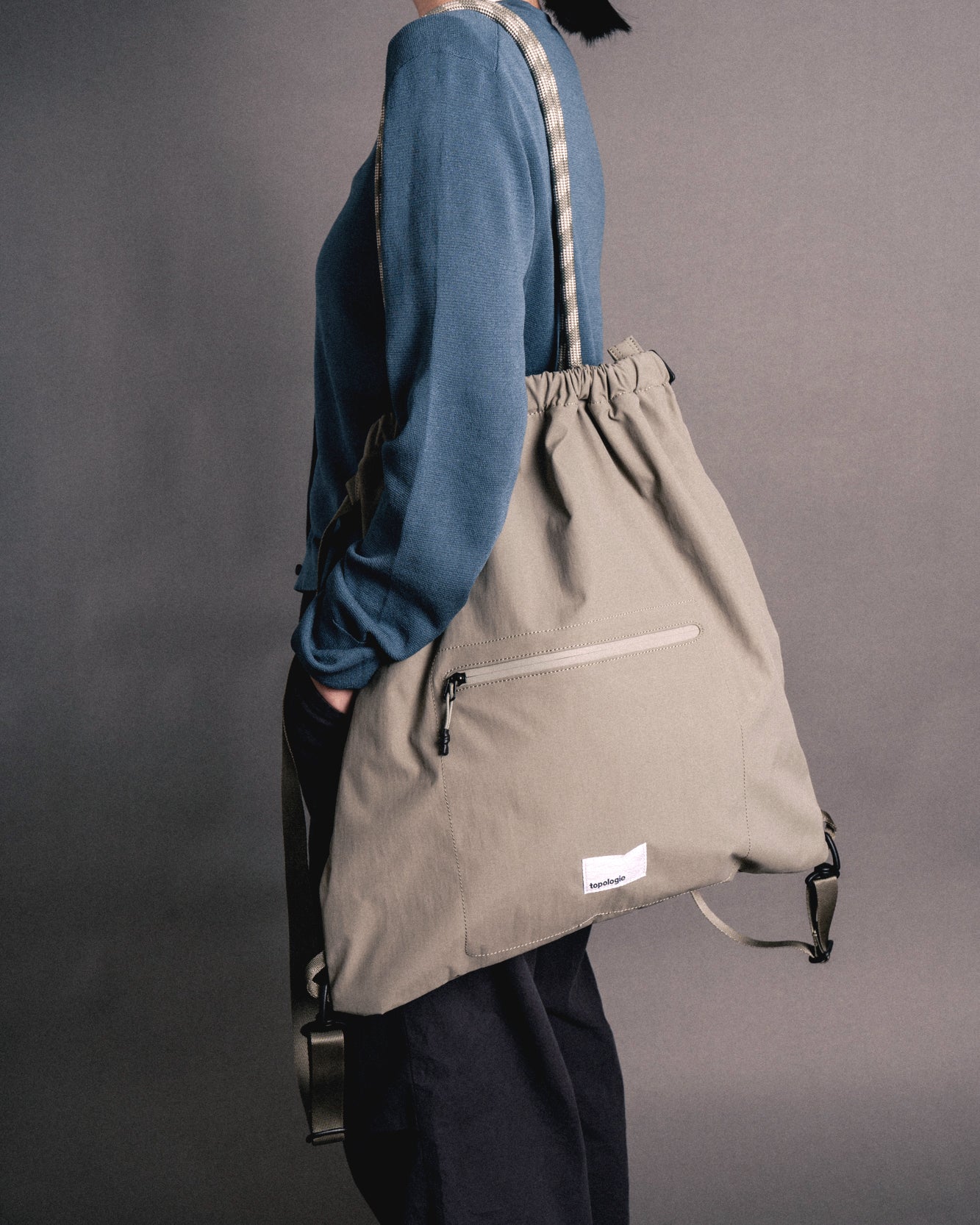 Draw 輕便抽繩托特包