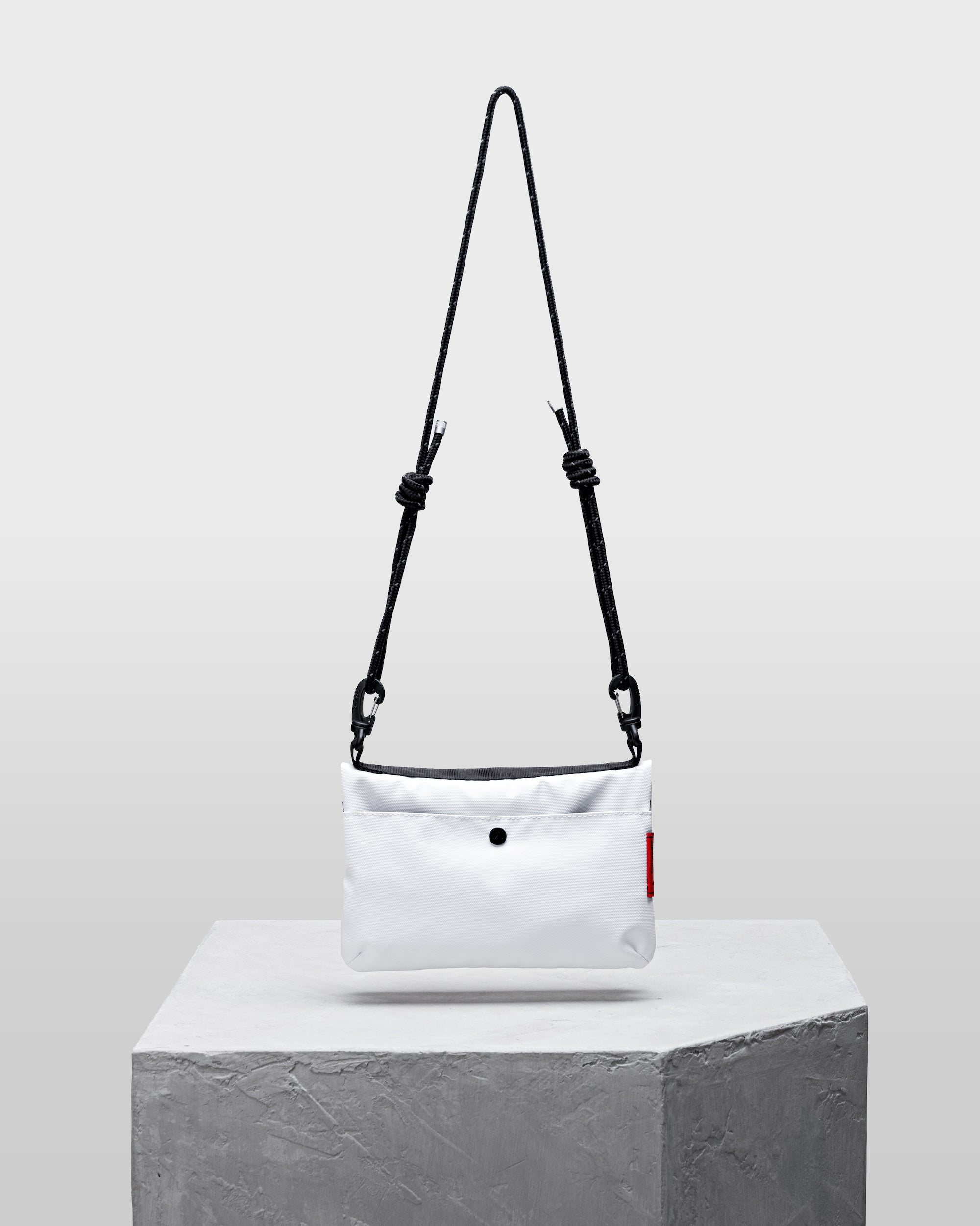 Fold 防潑水摺疊斜背貼身包