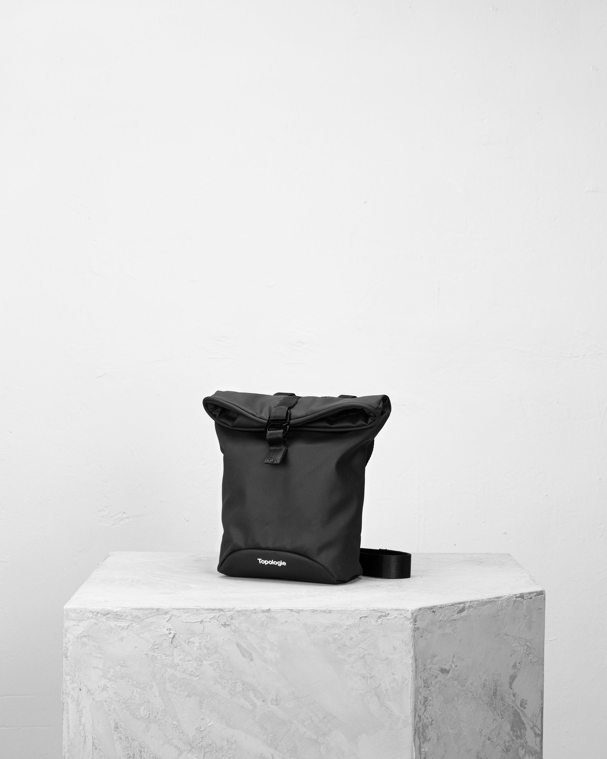 Chalk 防潑水多功能隨身包