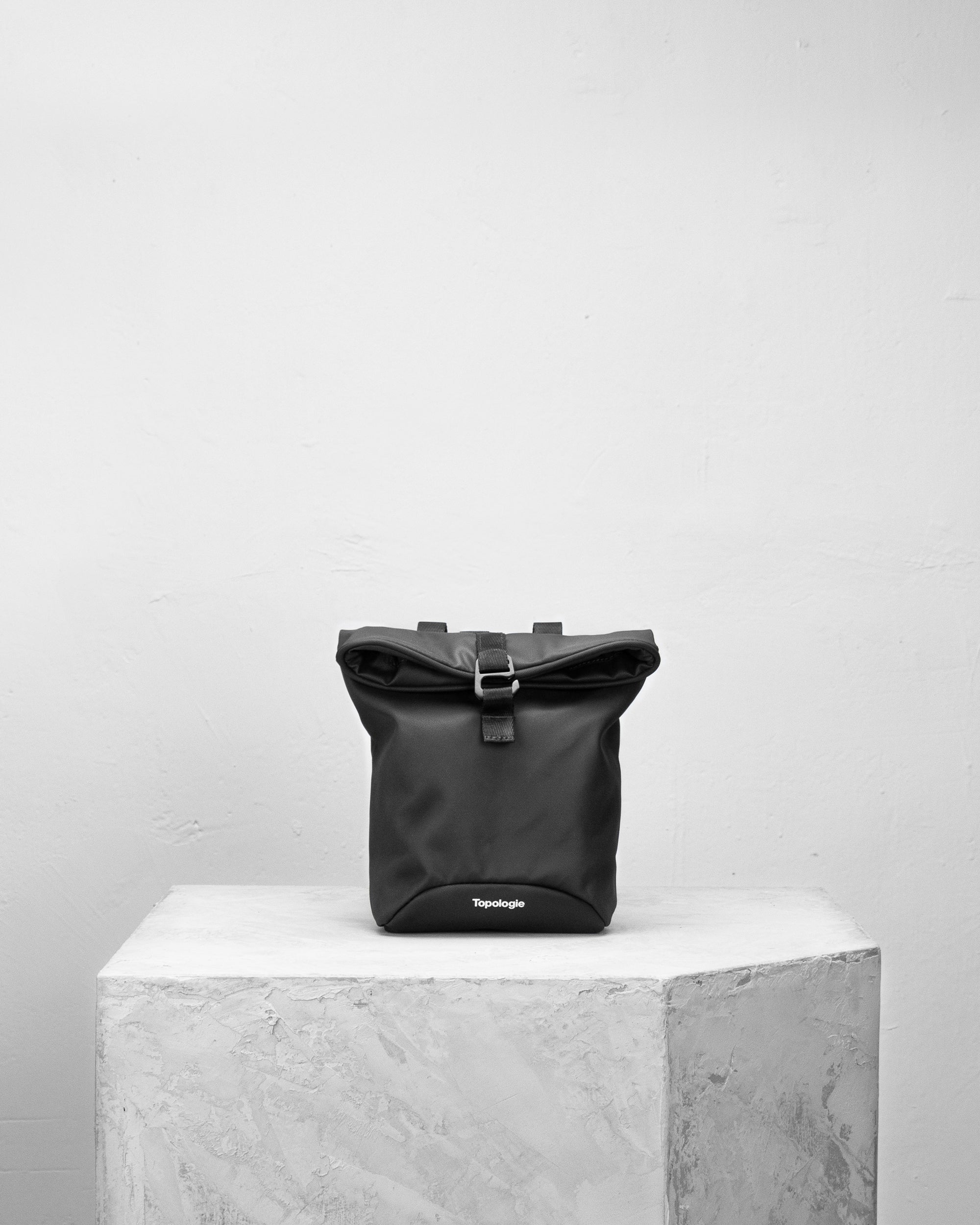 Chalk 防潑水多功能隨身包