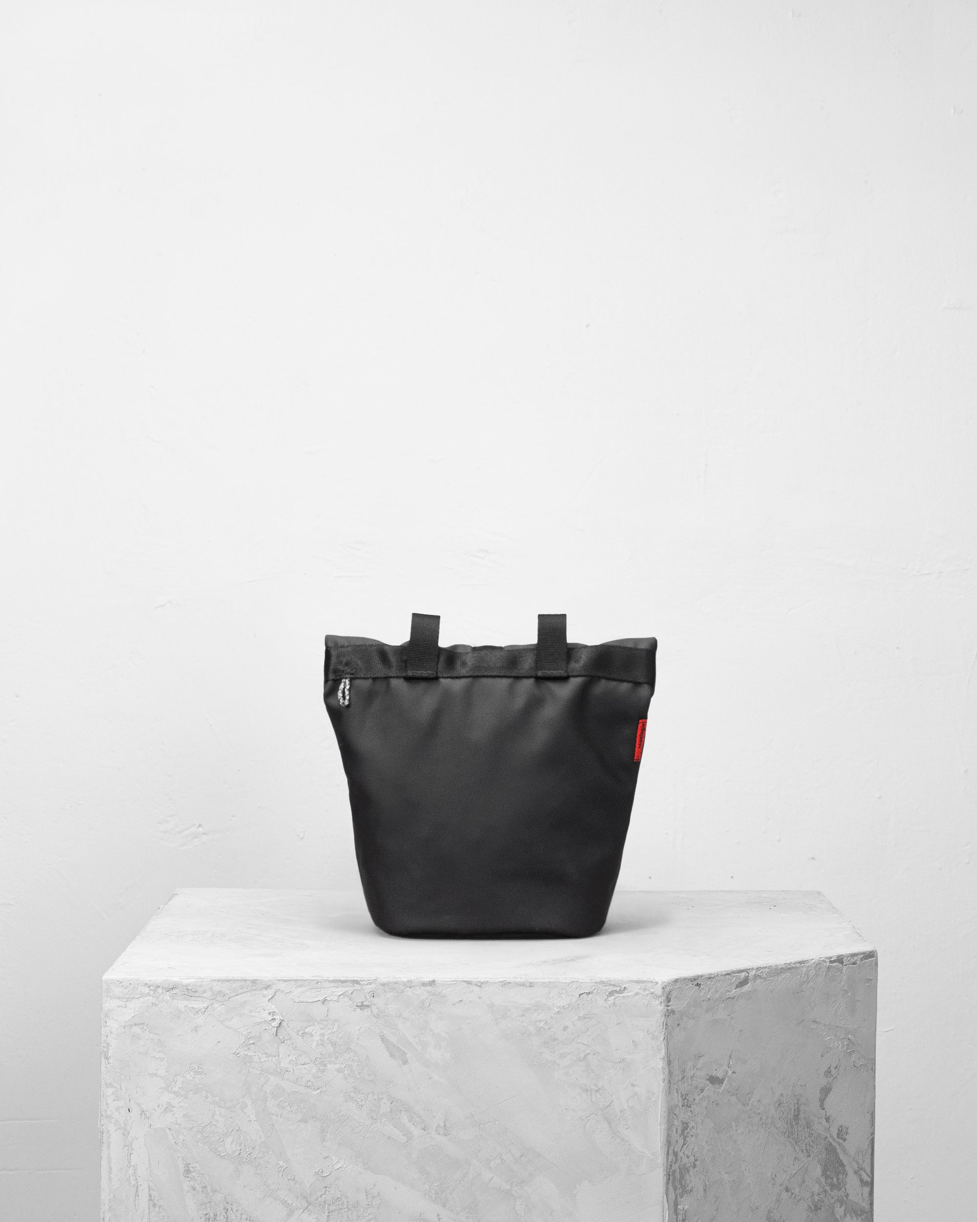 Chalk 防潑水多功能隨身包