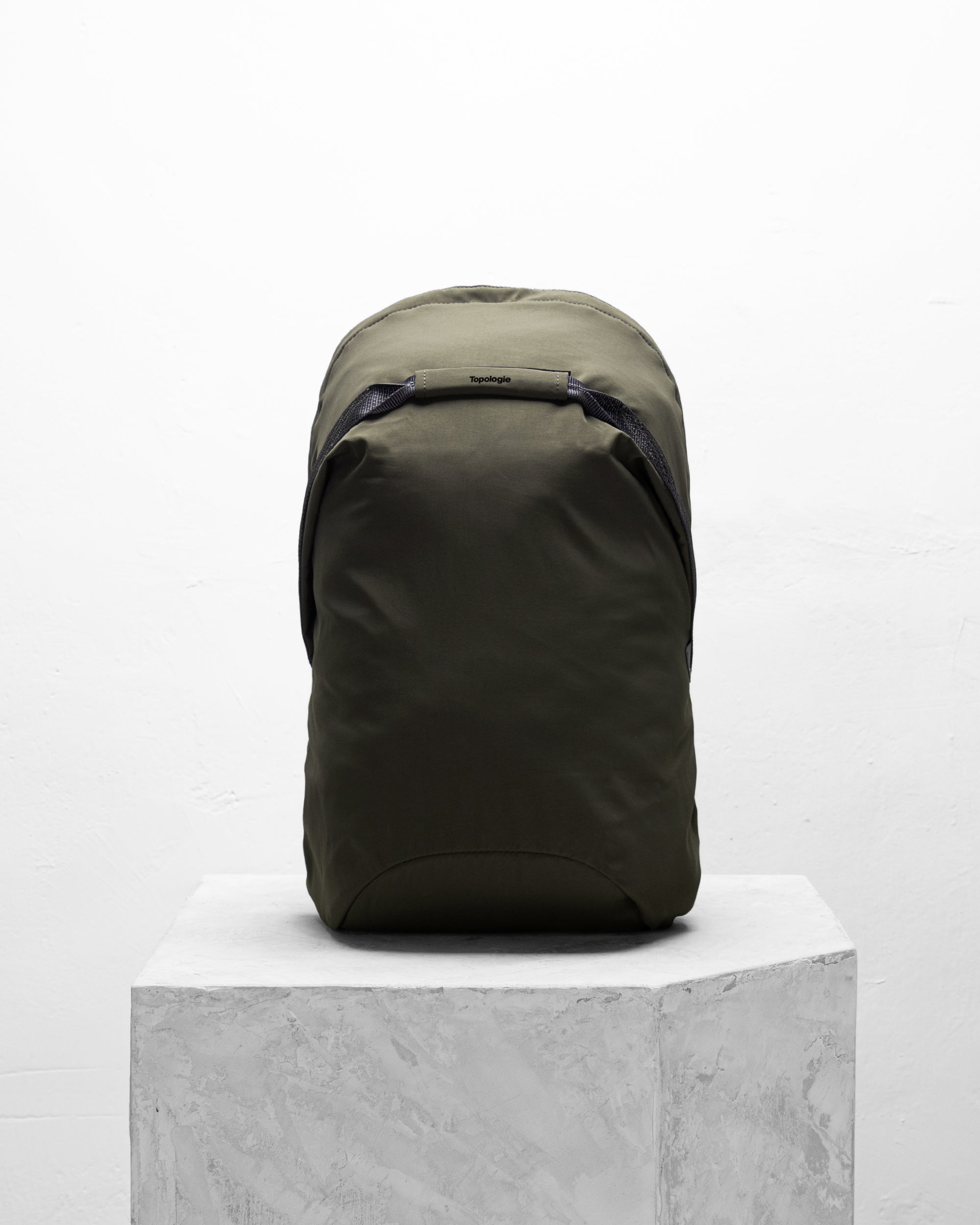 Multipitch 輕便簡約背包 / 大