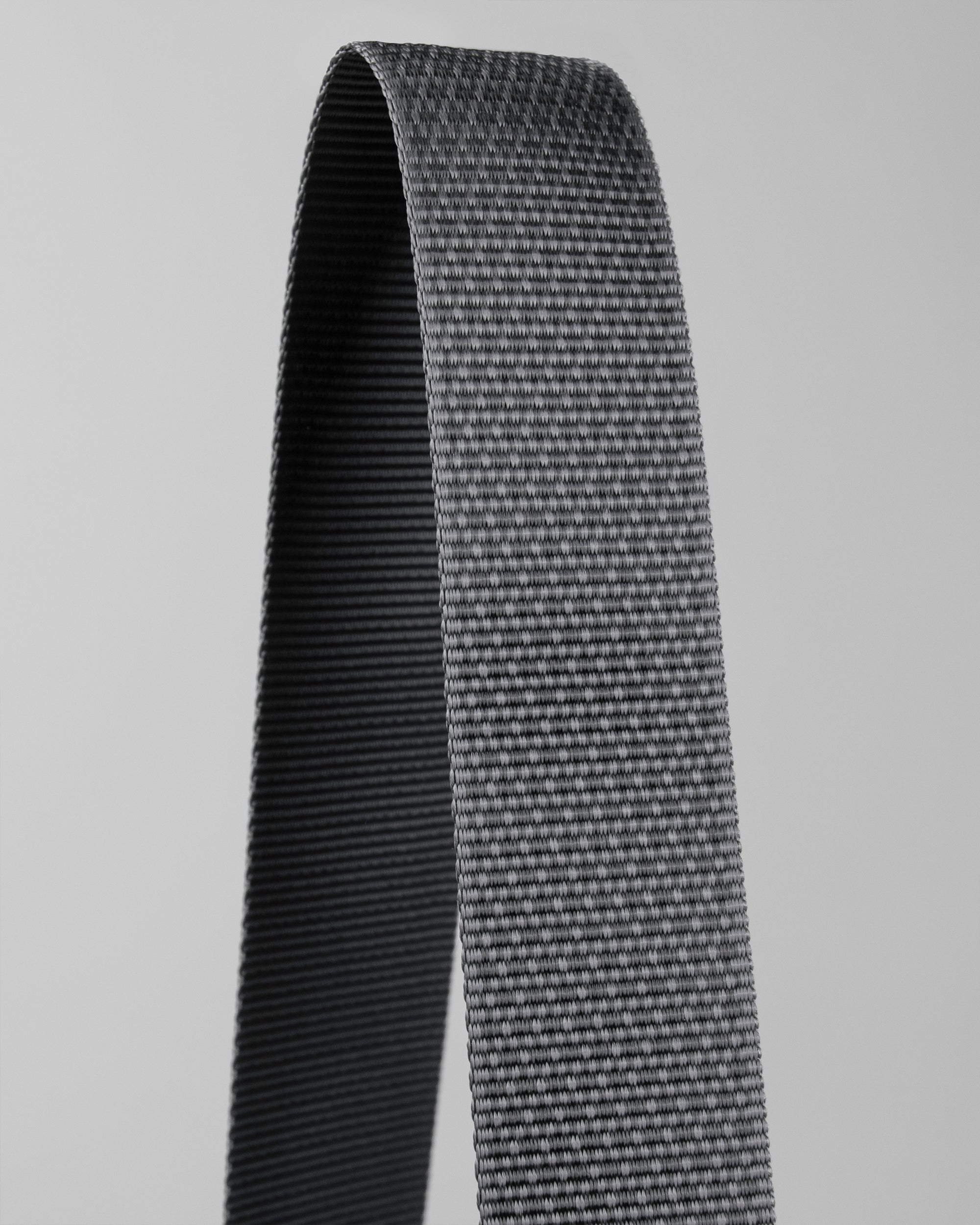 Crescent 極簡胸前包