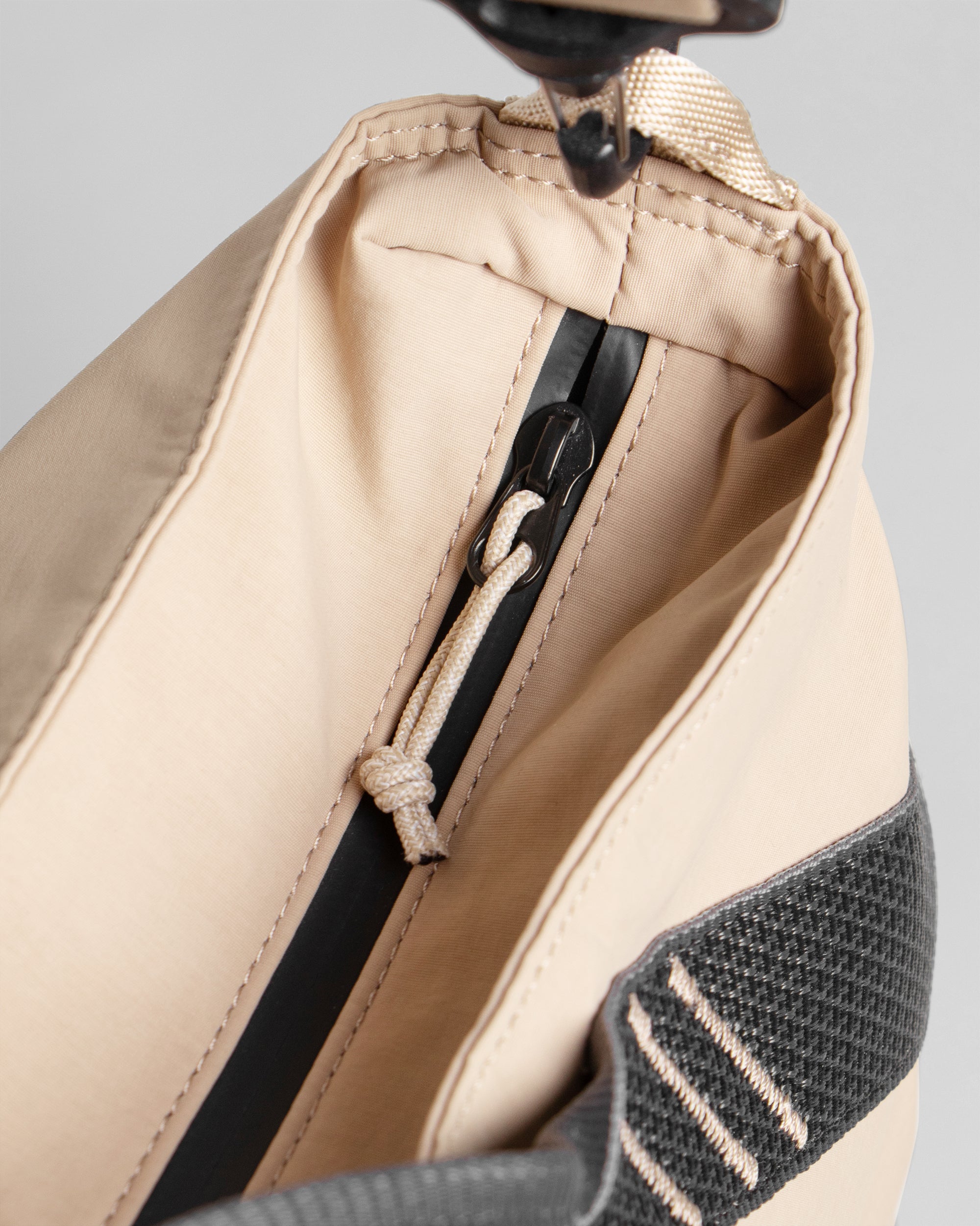 Rope 防潑水兩用斜挎包