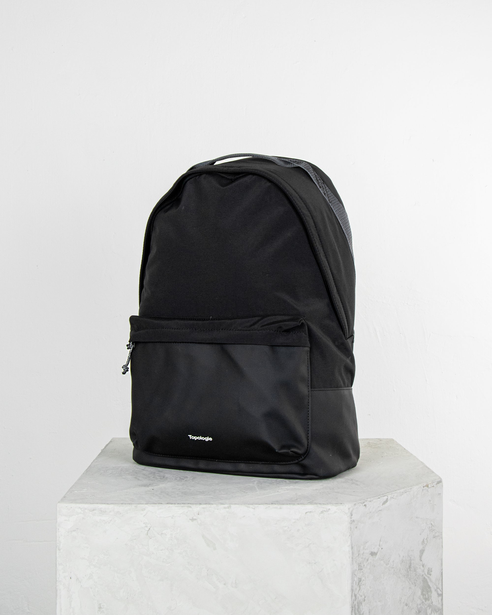 Block 拼色後背包