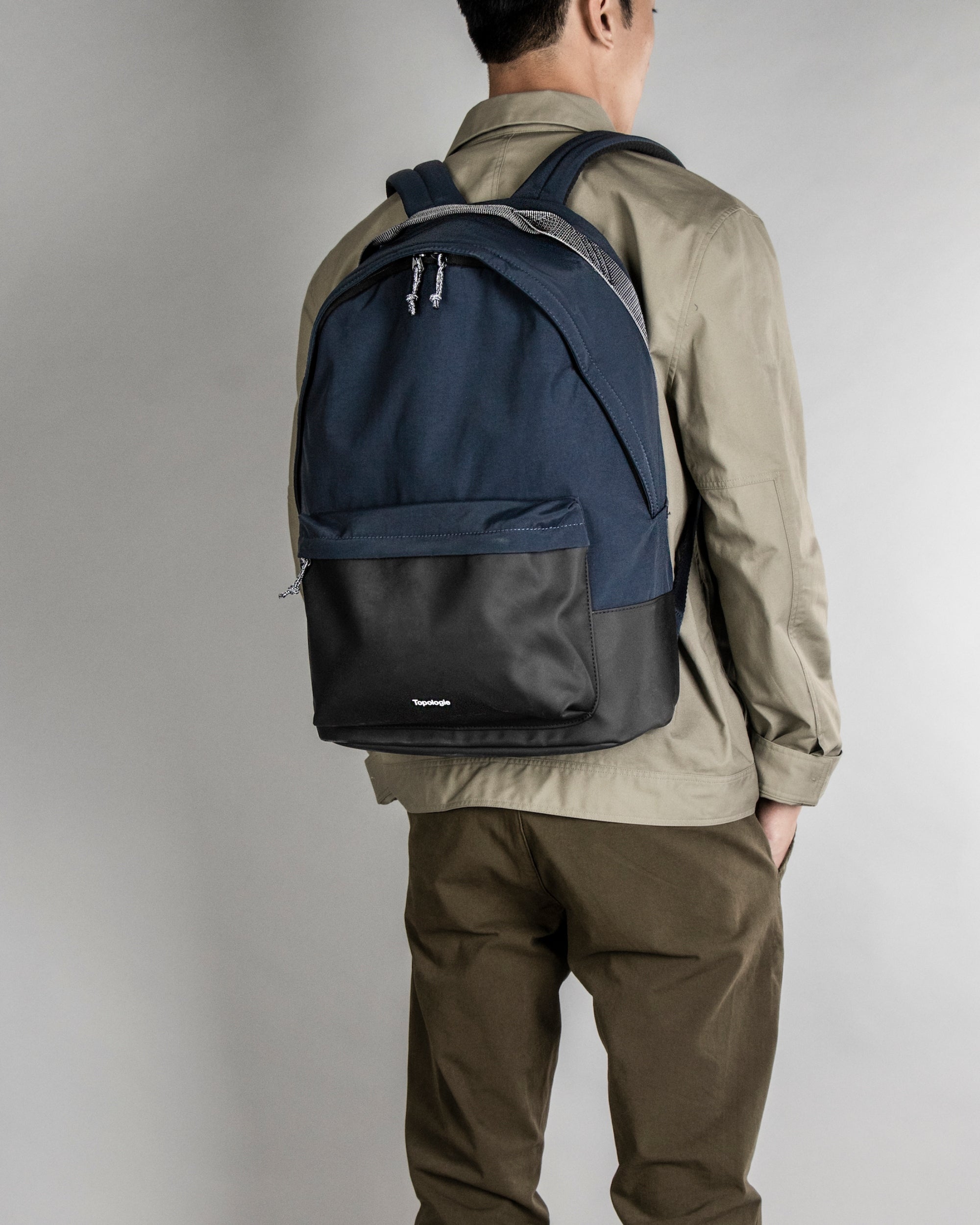 Block 拼色後背包